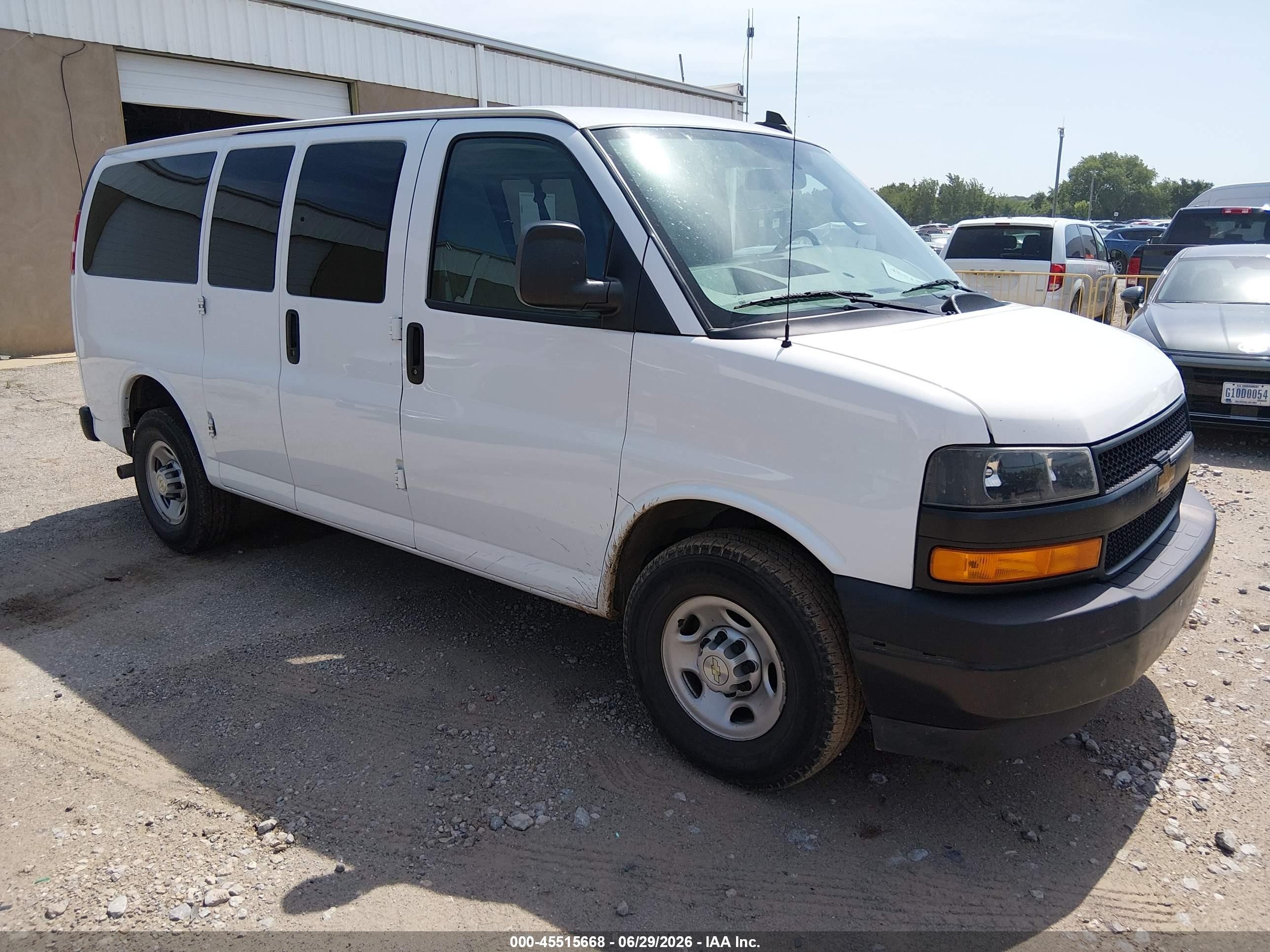 2020 Chevrolet Express 2500 VIN 1GAWGEFP9L1255972 — IAAI salvage auction photo