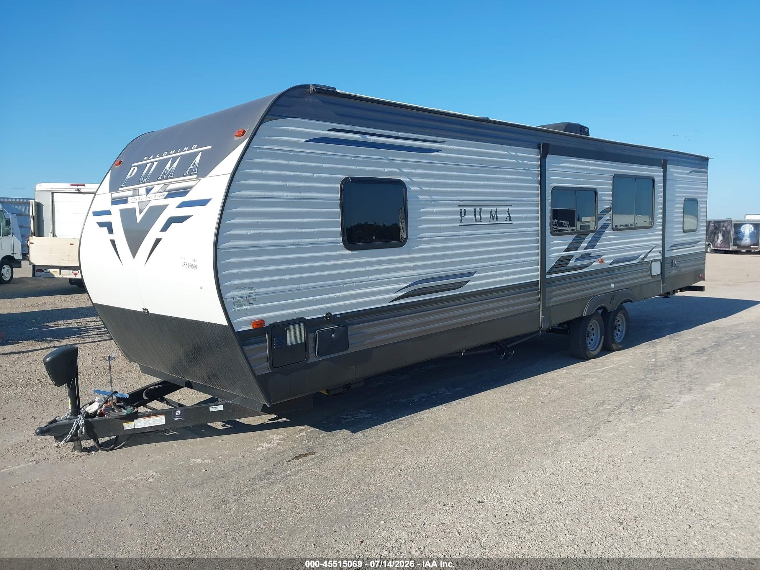 2021 Forest River Palomino VIN 5ZT2PUTB7M4010501 IAAI salvage auction — Hail, Salvage (Minnesota), sold $7,500 on 2026-09-12 (photo 2)
