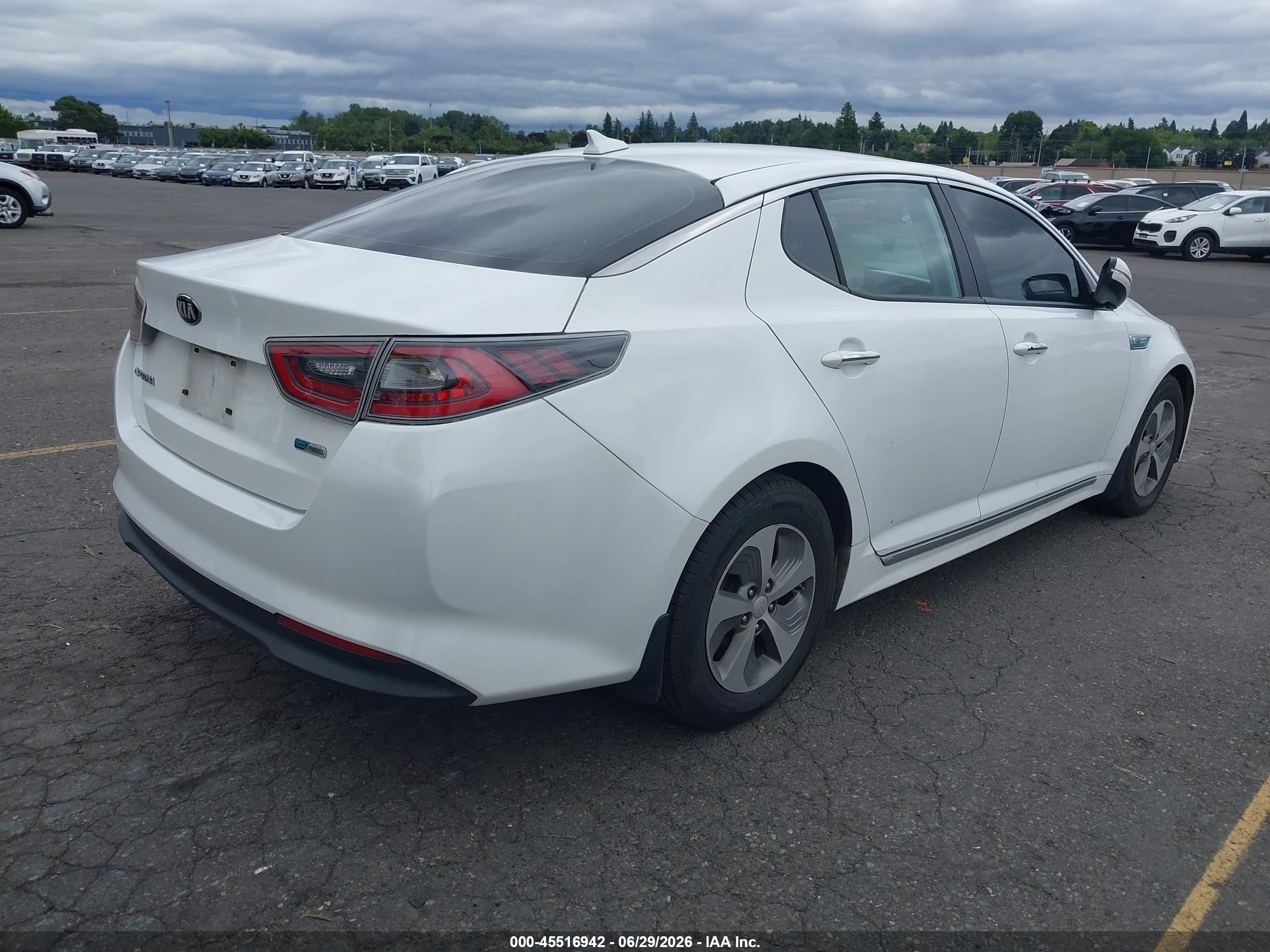 2014 Kia Optima Hybrid VIN KNAGM4AD8E5073927 IAAI salvage auction — Normal Wear, Clear-Dealer Only (Washington), sold $625 on 2026-07-09 (photo 4)