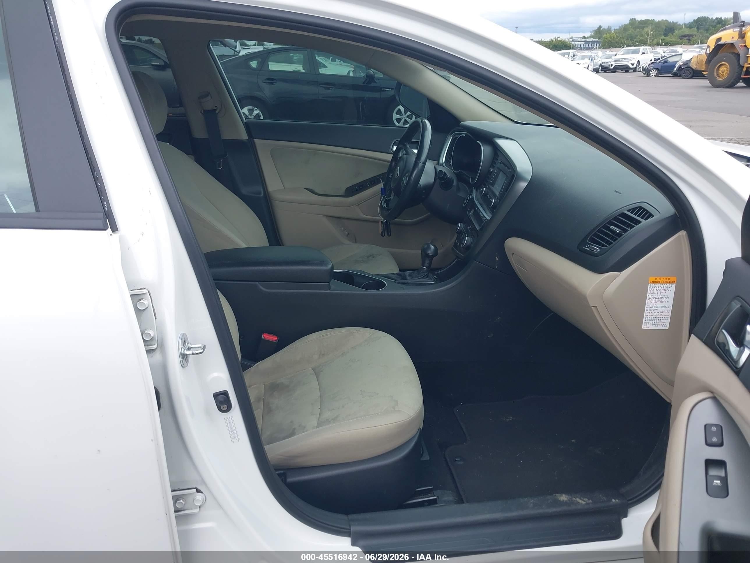 2014 Kia Optima Hybrid VIN KNAGM4AD8E5073927 IAAI salvage auction — Normal Wear, Clear-Dealer Only (Washington), sold $625 on 2026-07-09 (photo 5)