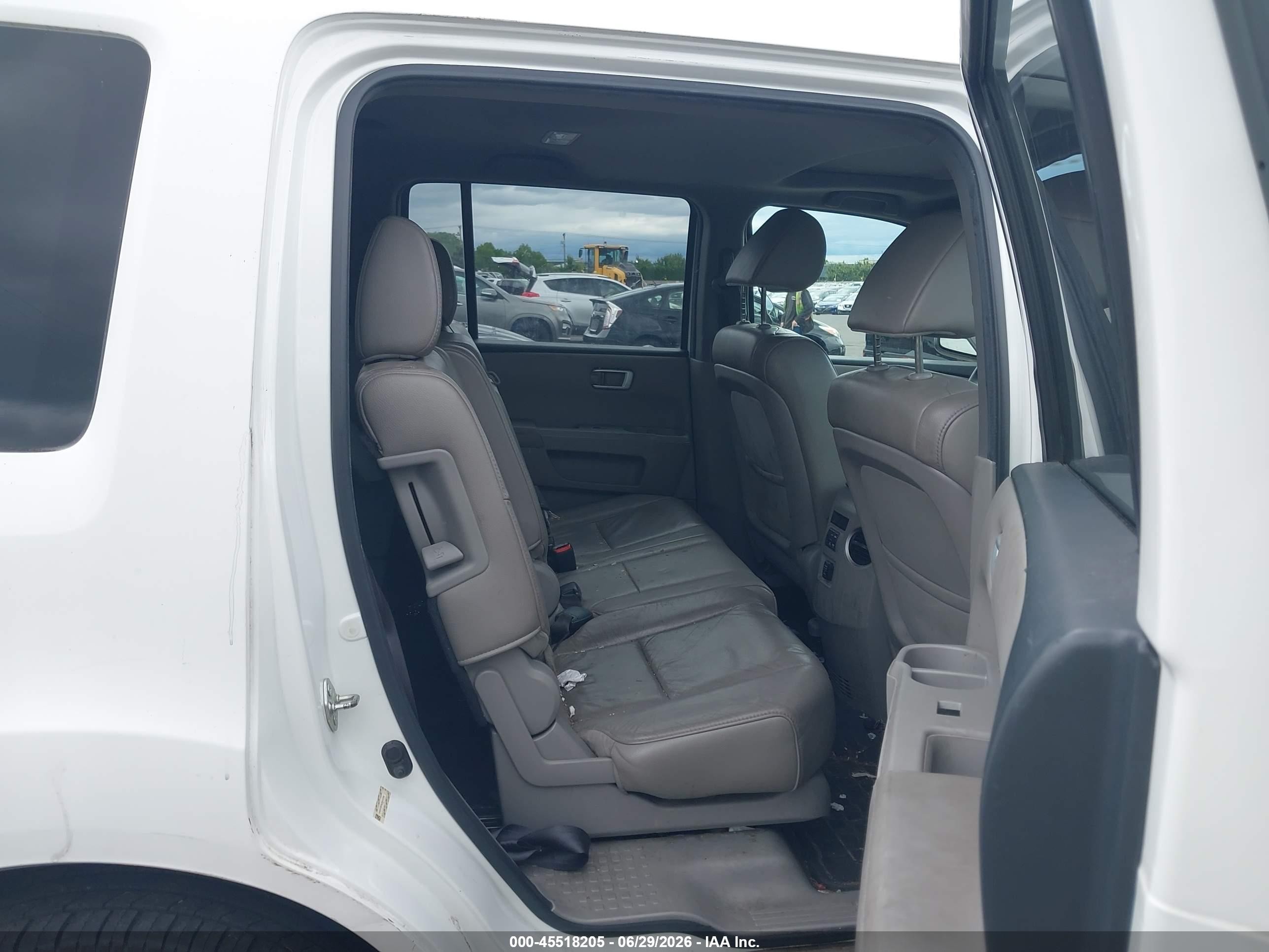 2012 Honda Pilot VIN 5FNYF3H73CB044164 IAAI salvage auction — Normal Wear, Clear-Dealer Only (Oregon), sold $800 on 2026-07-09 (photo 8)