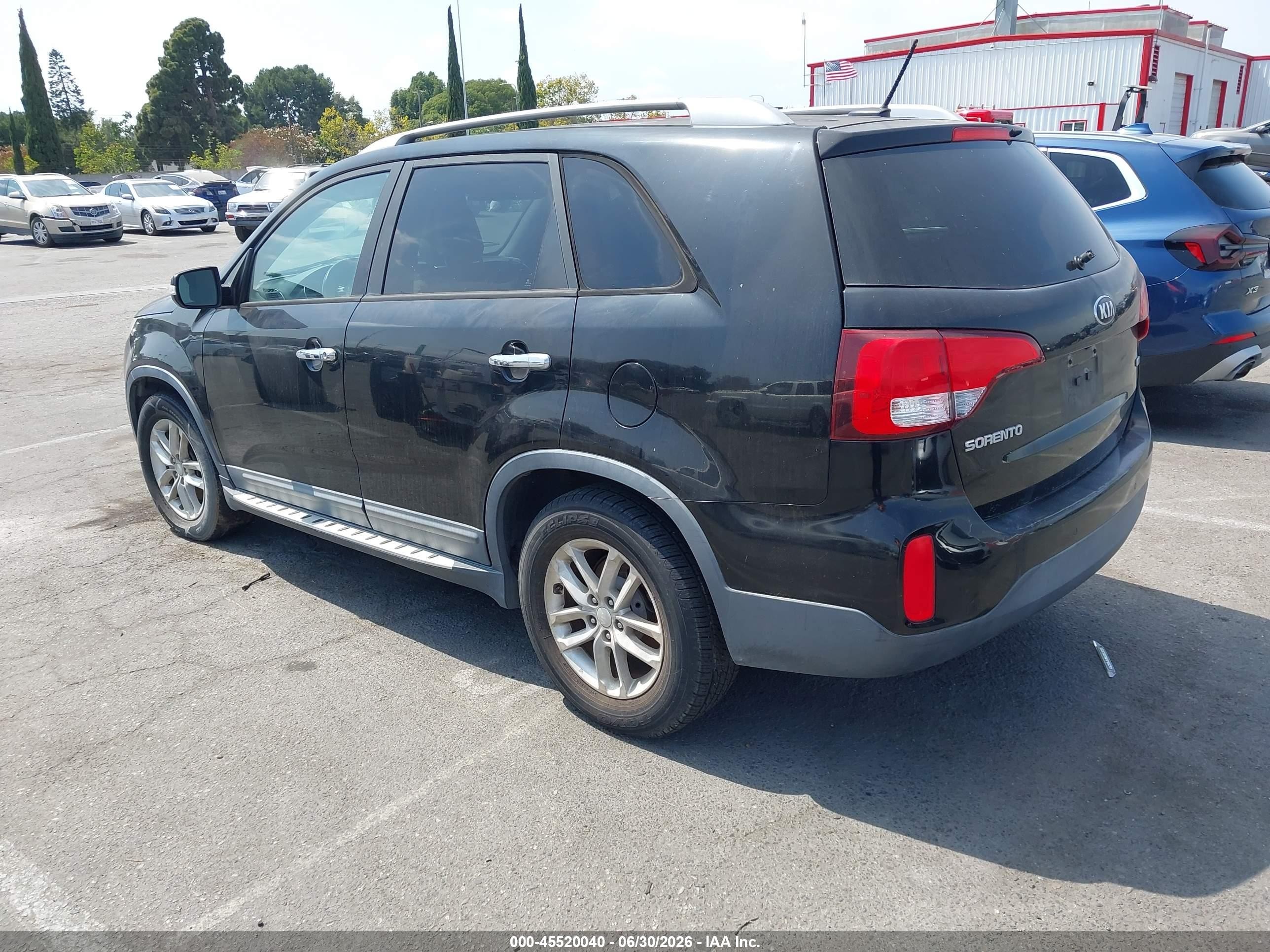 2014 Kia Sorento VIN 5XYKT3A66EG453027 IAAI salvage auction — Normal Wear, Clear - Dealer Only (California), sold $350 on 2026-07-02 (photo 3)