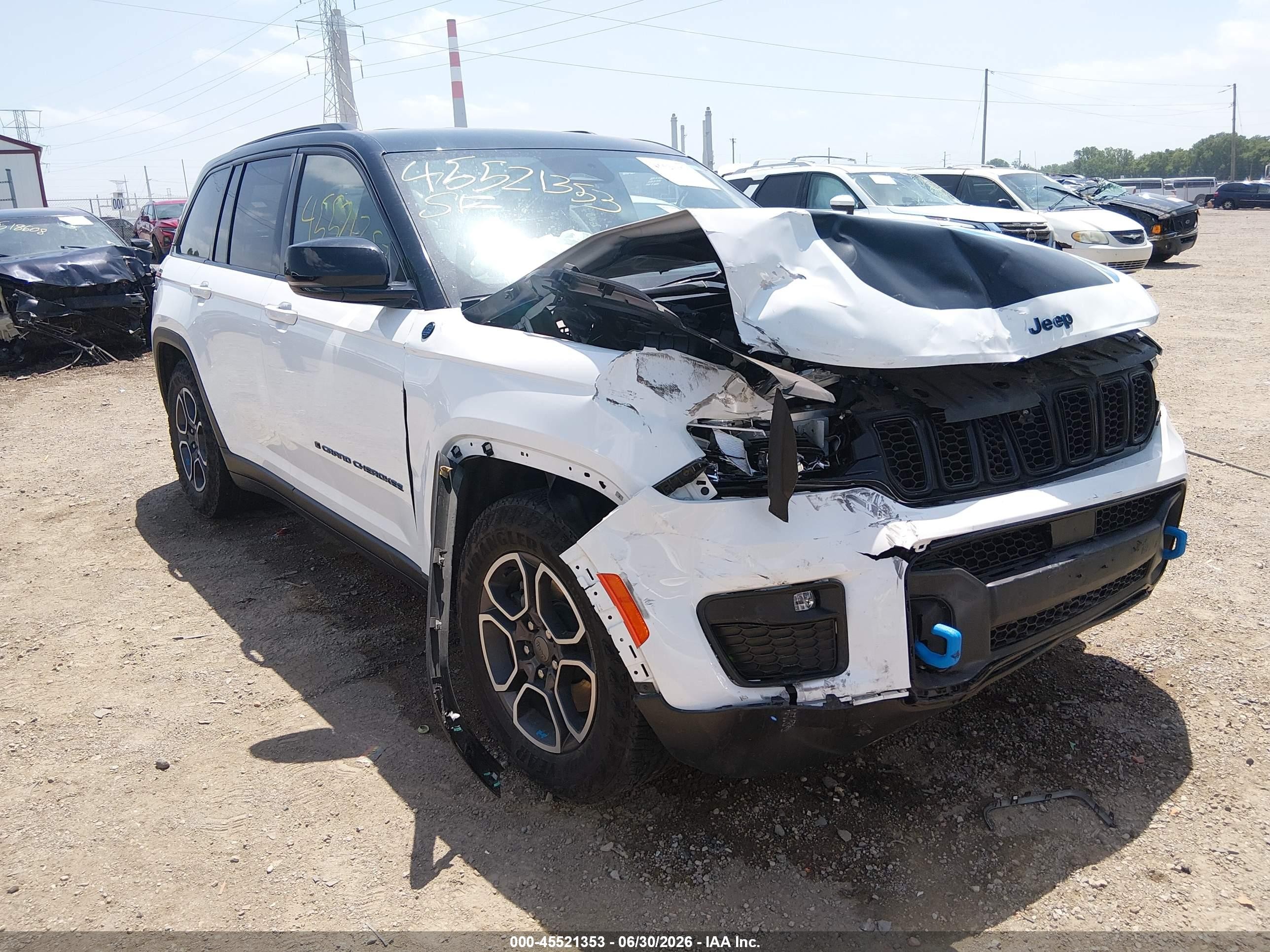 2023 Jeep Grand Cherokee VIN 1C4RJYC62P8774457 — IAAI salvage auction photo