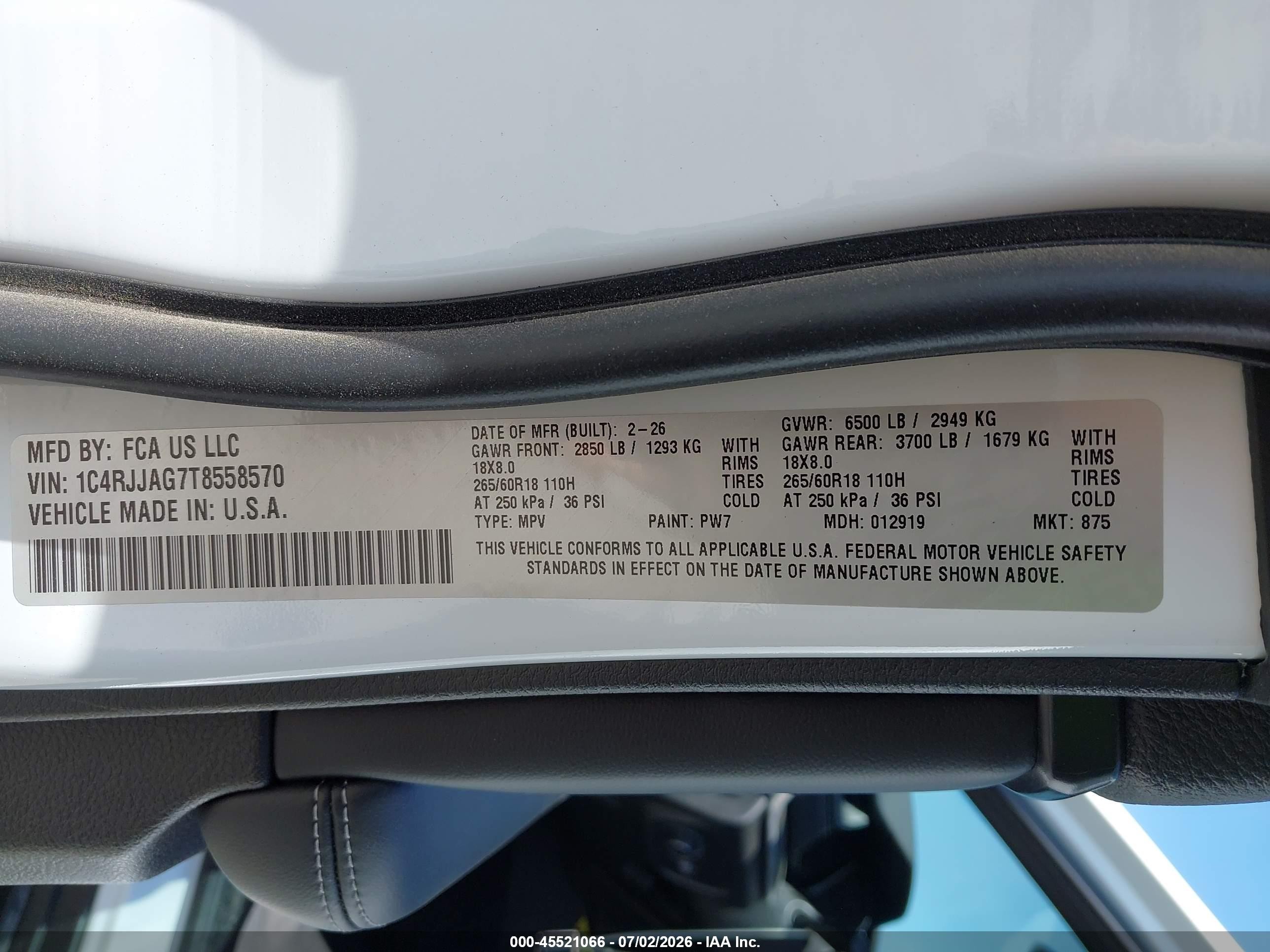 2026 Jeep Grand cherokee VIN 1C4RJJAG7T8558570 IAAI salvage auction — Side, Original (Texas), sold $10,100 on 2026-09-18 (photo 9)
