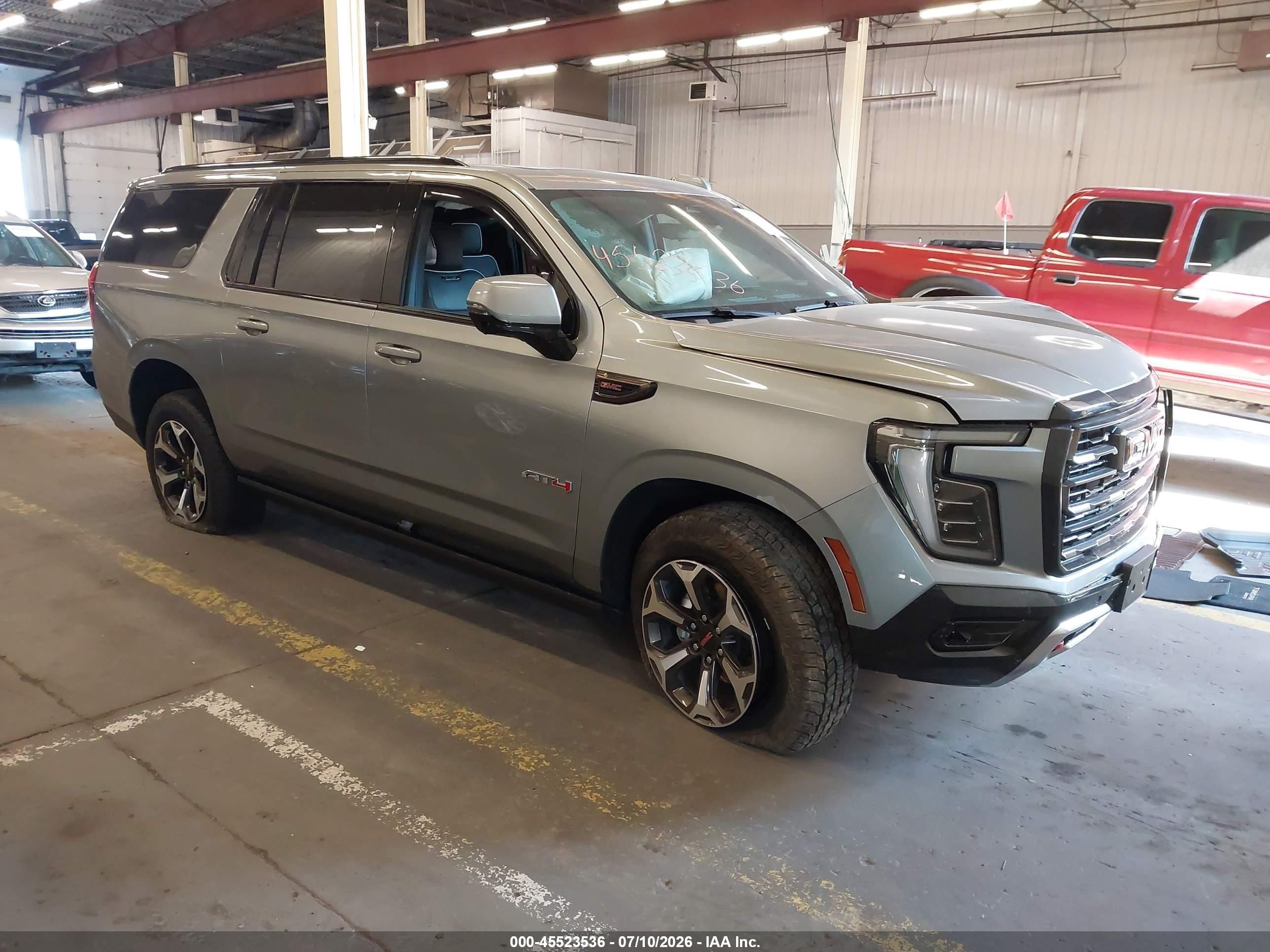 2025 GMC Yukon XL VIN 1GKS2WRL7SR254472 — IAAI salvage auction photo