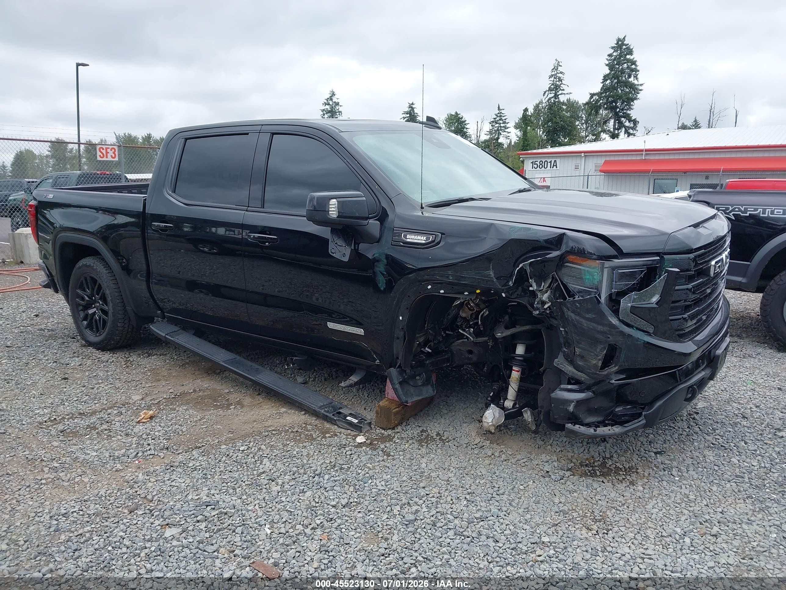 2025 GMC Sierra 1500 VIN 3GTUUCE84SG176084 — IAAI salvage auction photo