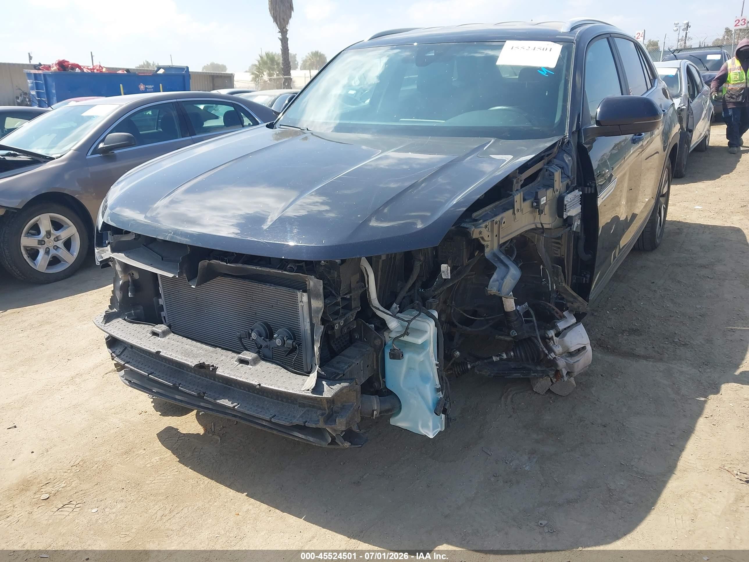 2025 Volkswagen Atlas Cross Sport VIN 1V2HE2CA5SC222490 IAAI salvage auction — Unknown, Clear (California), sold $16,600 on 2026-07-12 (photo 6)