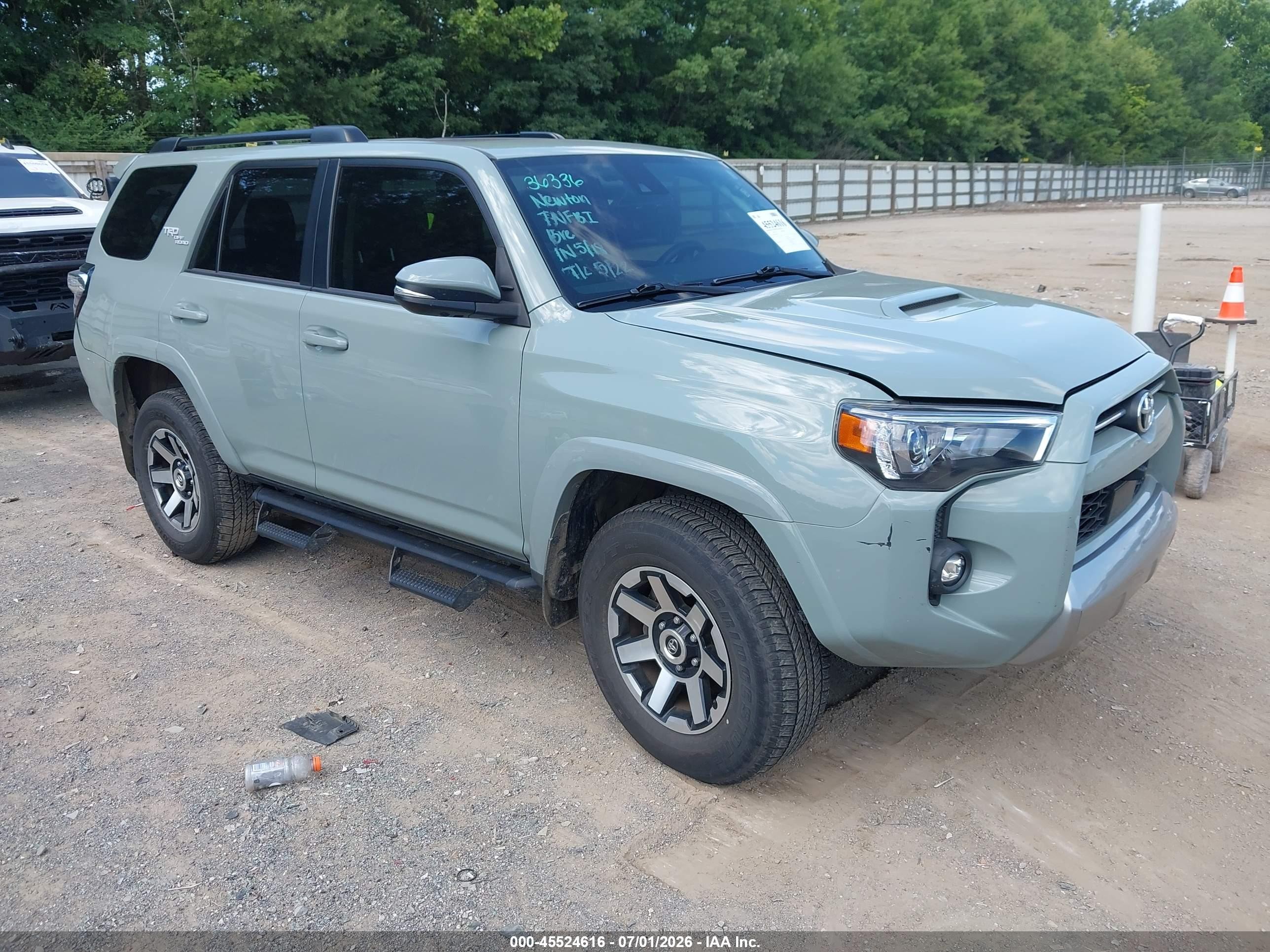 2023 Toyota 4Runner VIN JTERU5JR4P6144028 — IAAI salvage auction photo