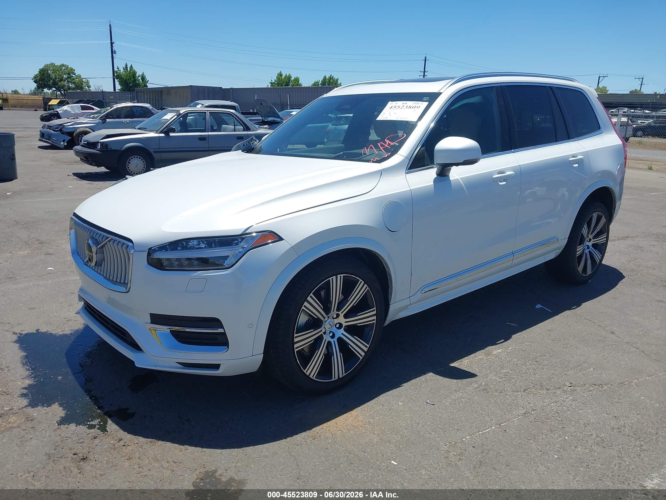 2025 Volvo XC90 VIN YV4H60PFXS1314471 IAAI salvage auction — Front End, Salvage (California), sold $14,100 on 2026-08-12 (photo 2)