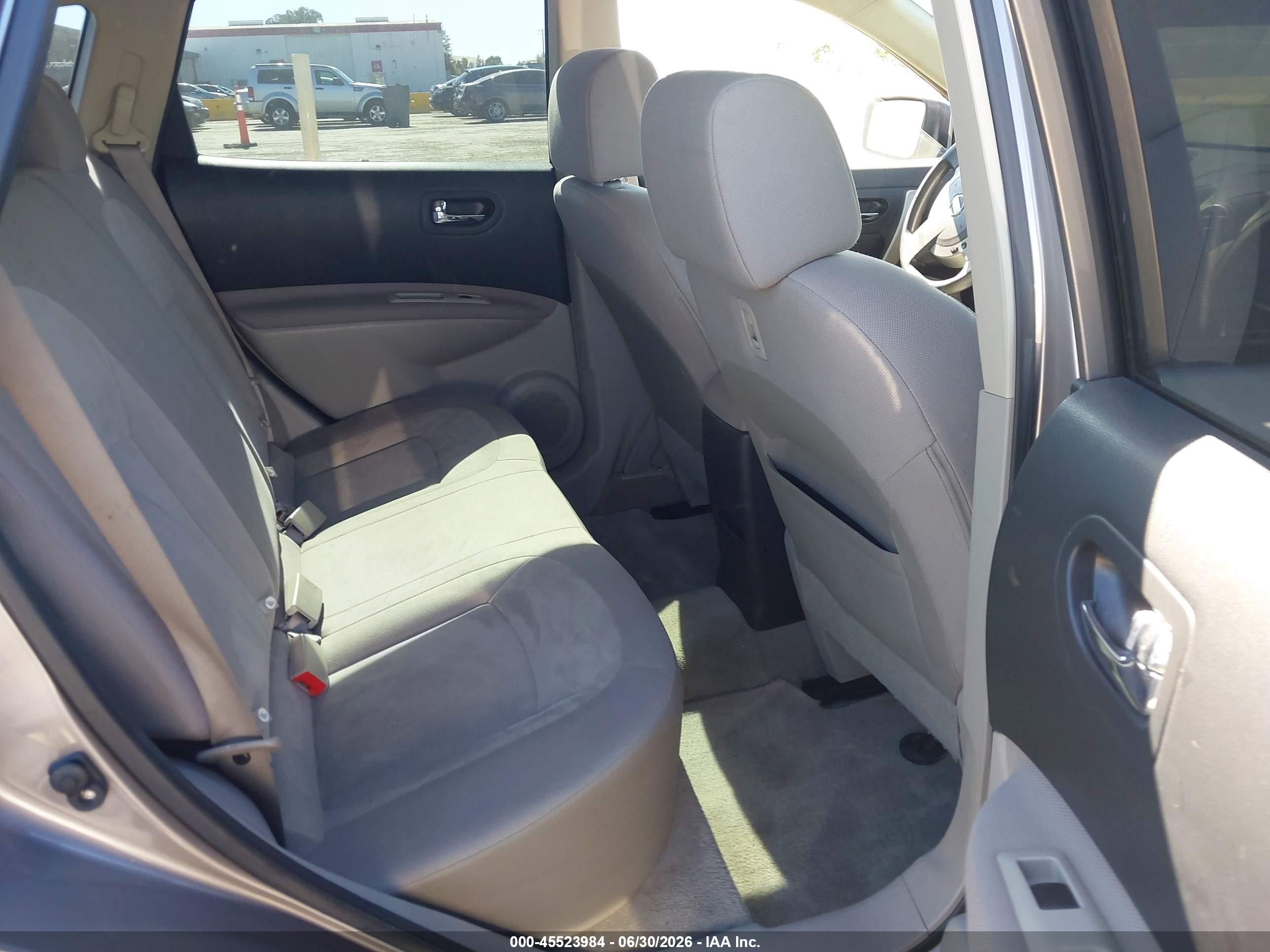 2010 Nissan Rogue Sport VIN JN8AS5MT0AW013897 IAAI salvage auction — Normal Wear, Clear - Dealer Only (California), sold $600 on 2026-07-09 (photo 8)