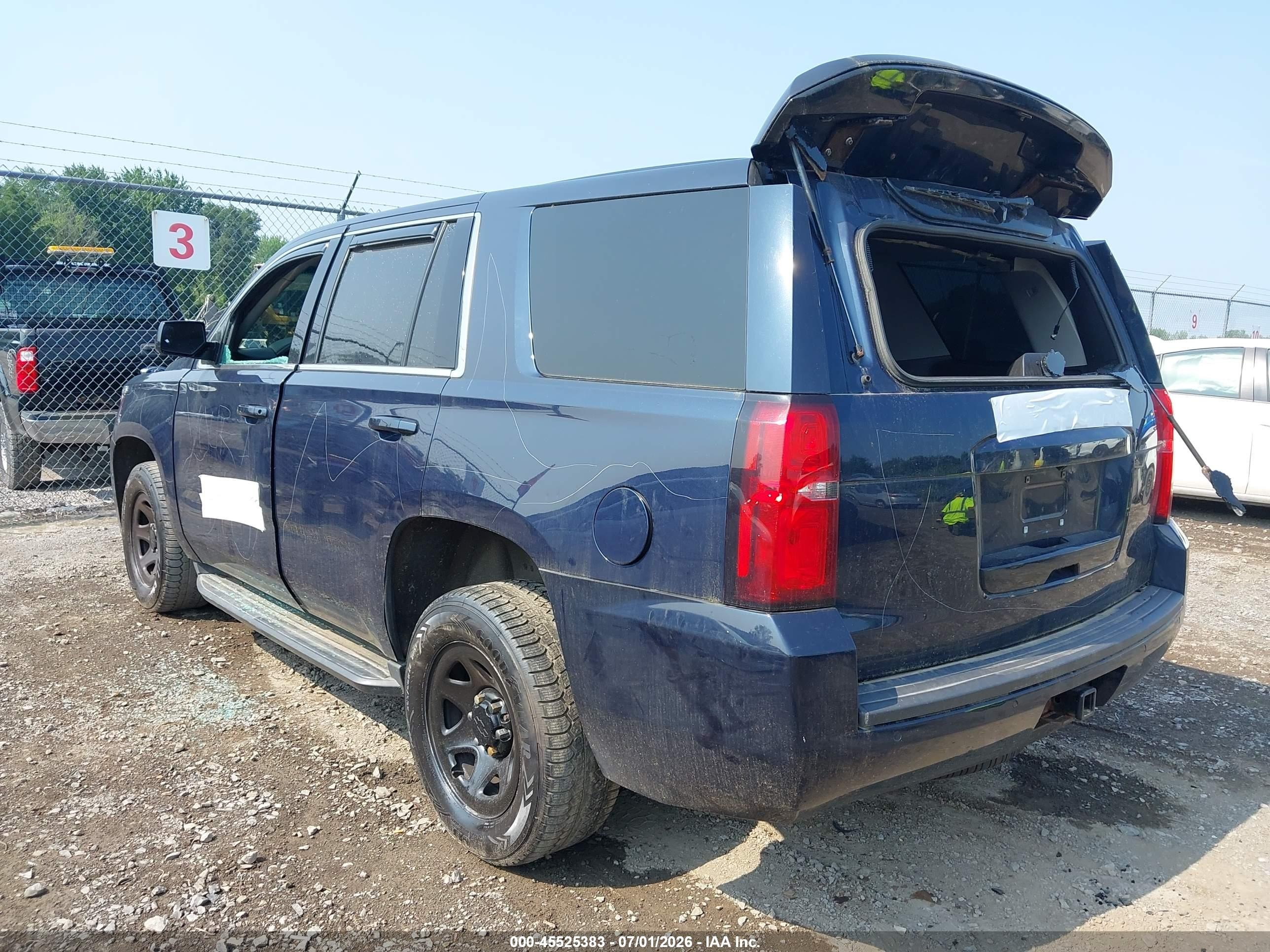 2018 Chevrolet Tahoe VIN 1GNSKDEC8JR255657 IAAI salvage auction — Vandalized, Mv-907A (New York), sold $2,850 on 2026-07-12 (photo 3)
