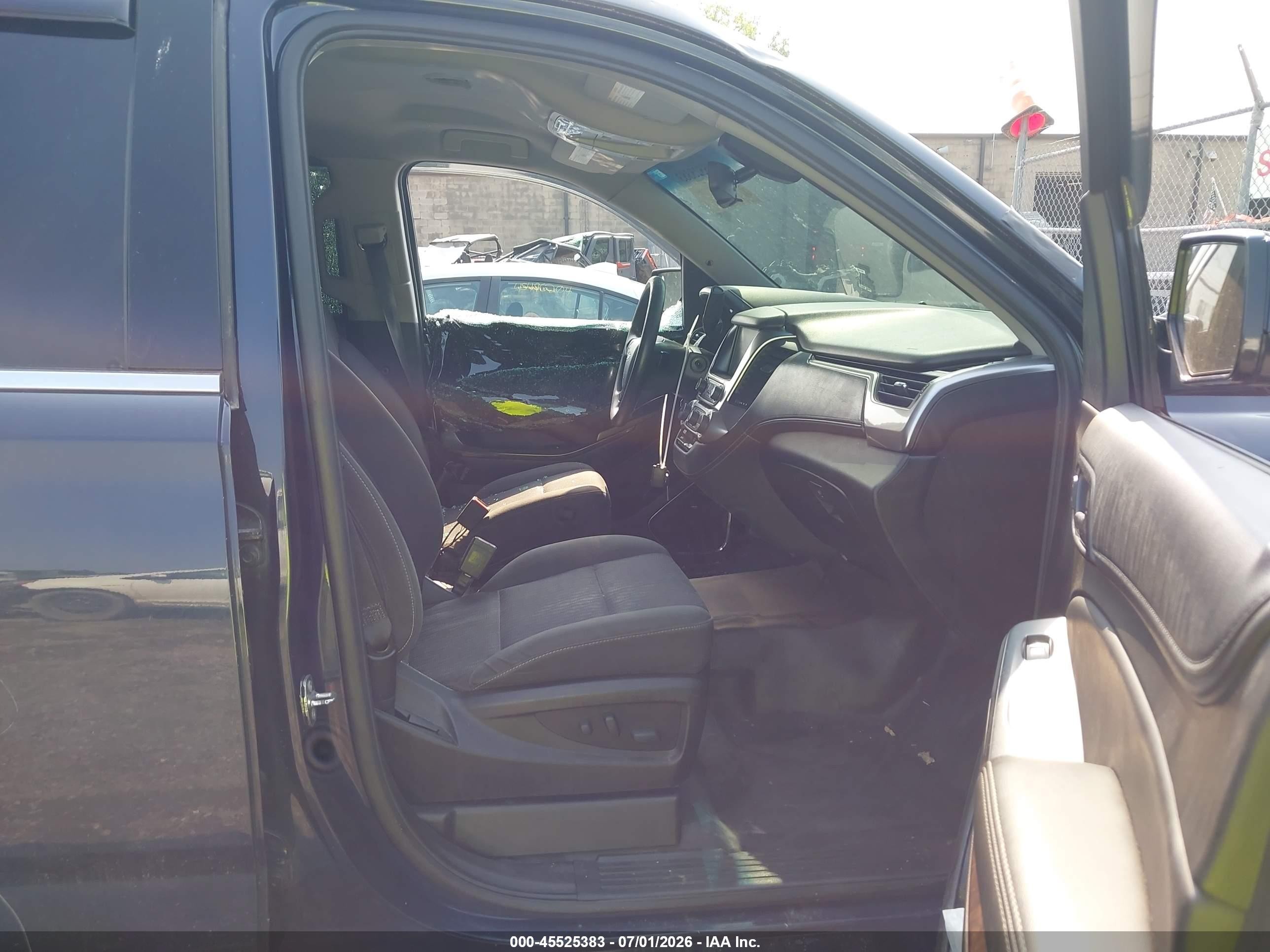 2018 Chevrolet Tahoe VIN 1GNSKDEC8JR255657 IAAI salvage auction — Vandalized, Mv-907A (New York), sold $2,850 on 2026-07-12 (photo 5)