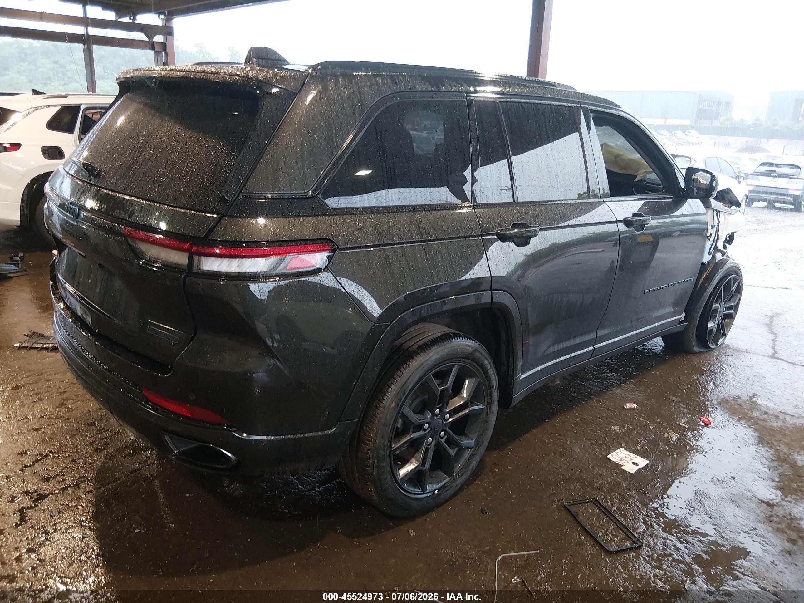 2023 Jeep Grand Cherokee VIN 1C4RJYB62P8905100 IAAI salvage auction — Front End, Mv-907A (New York), sold $7,200 on 2026-09-11 (photo 4)