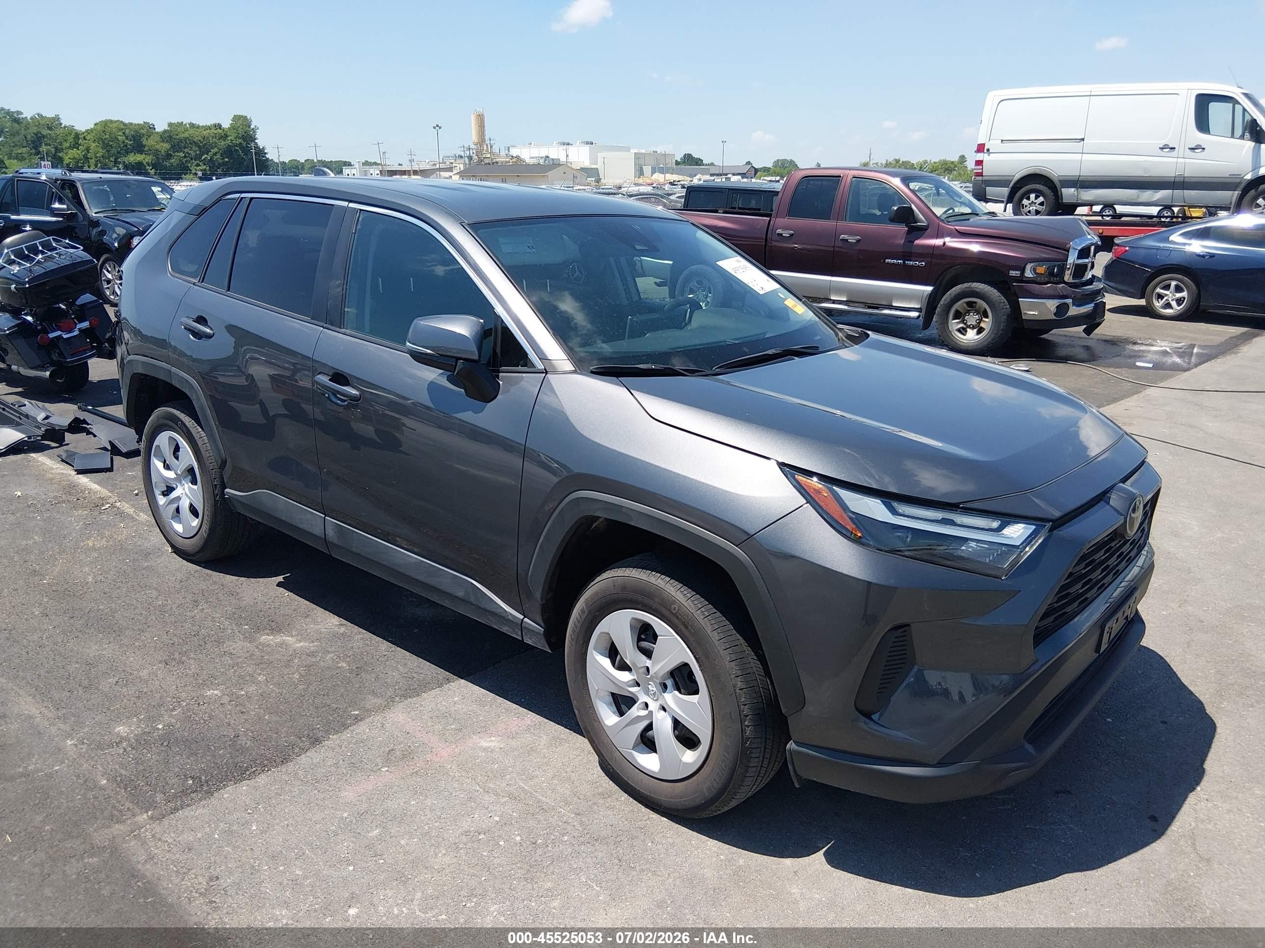 2025 Toyota RAV4 VIN 2T3G1RFV5SW552191 — IAAI salvage auction photo