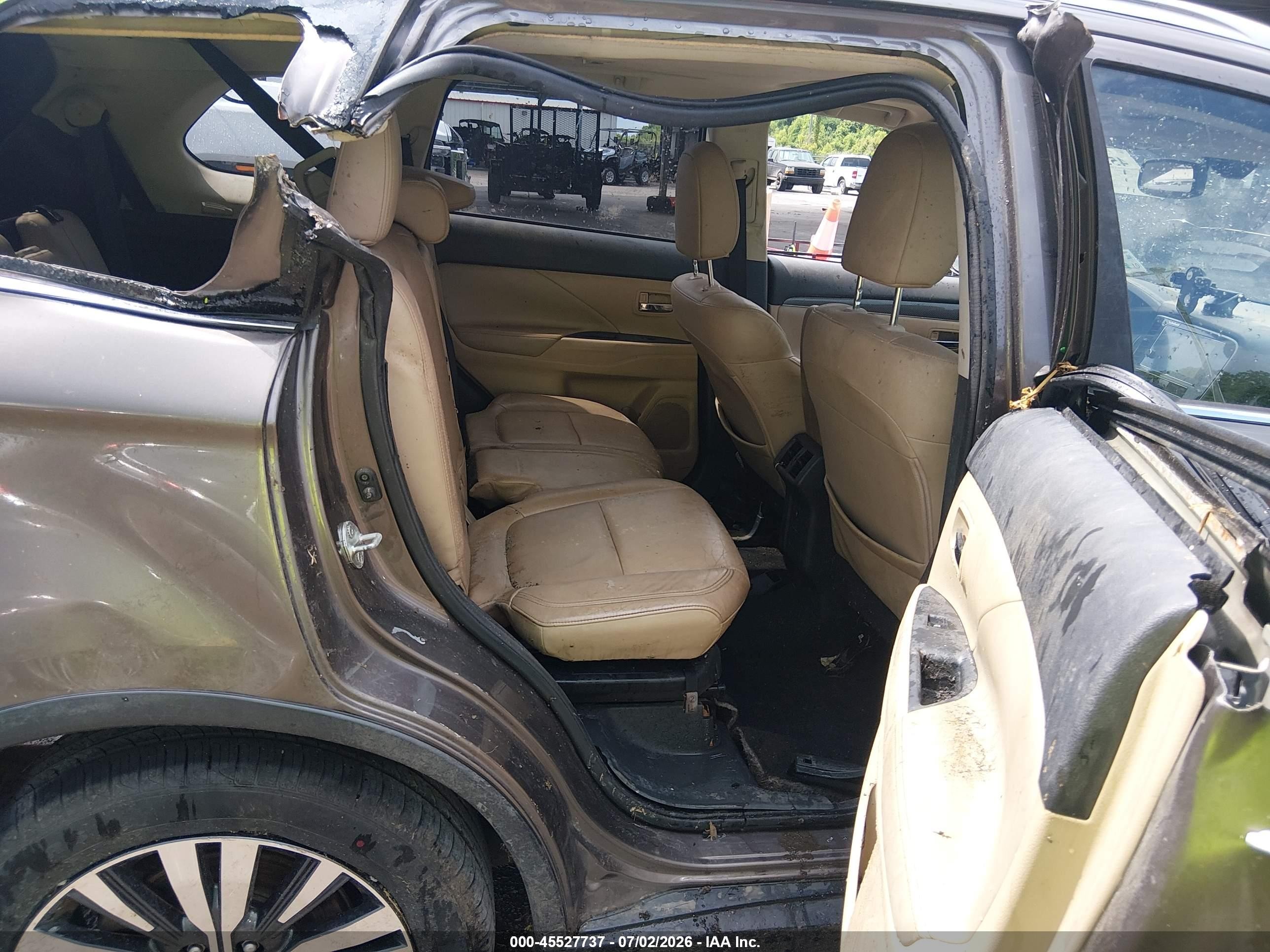 2019 Mitsubishi Outlander VIN JA4AD3A30KZ005839 IAAI salvage auction — Water/Flood, Salvage (Louisiana), sold $1,050 on 2026-09-08 (photo 8)