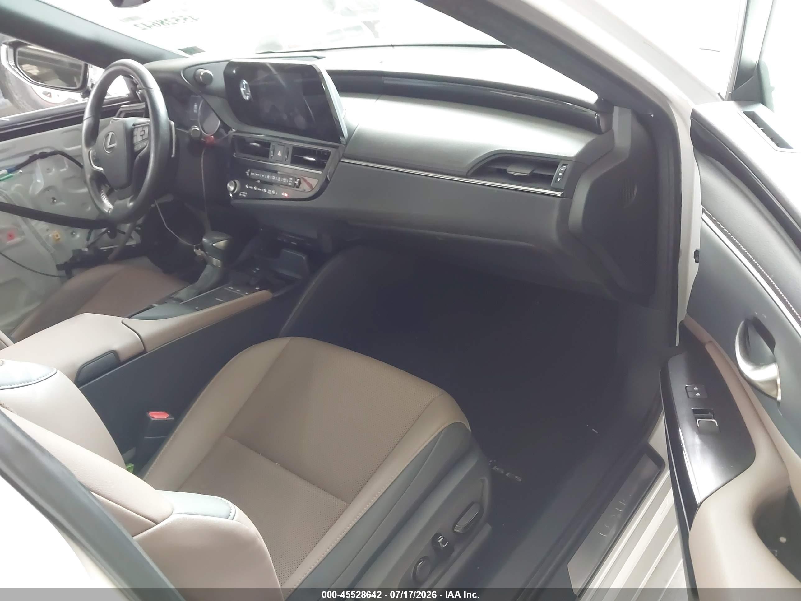 2022 Lexus ES VIN 58ACZ1B10NU119086 IAAI salvage auction — Side, Salvage (Virginia), sold $15,900 on 2026-09-04 (photo 5)