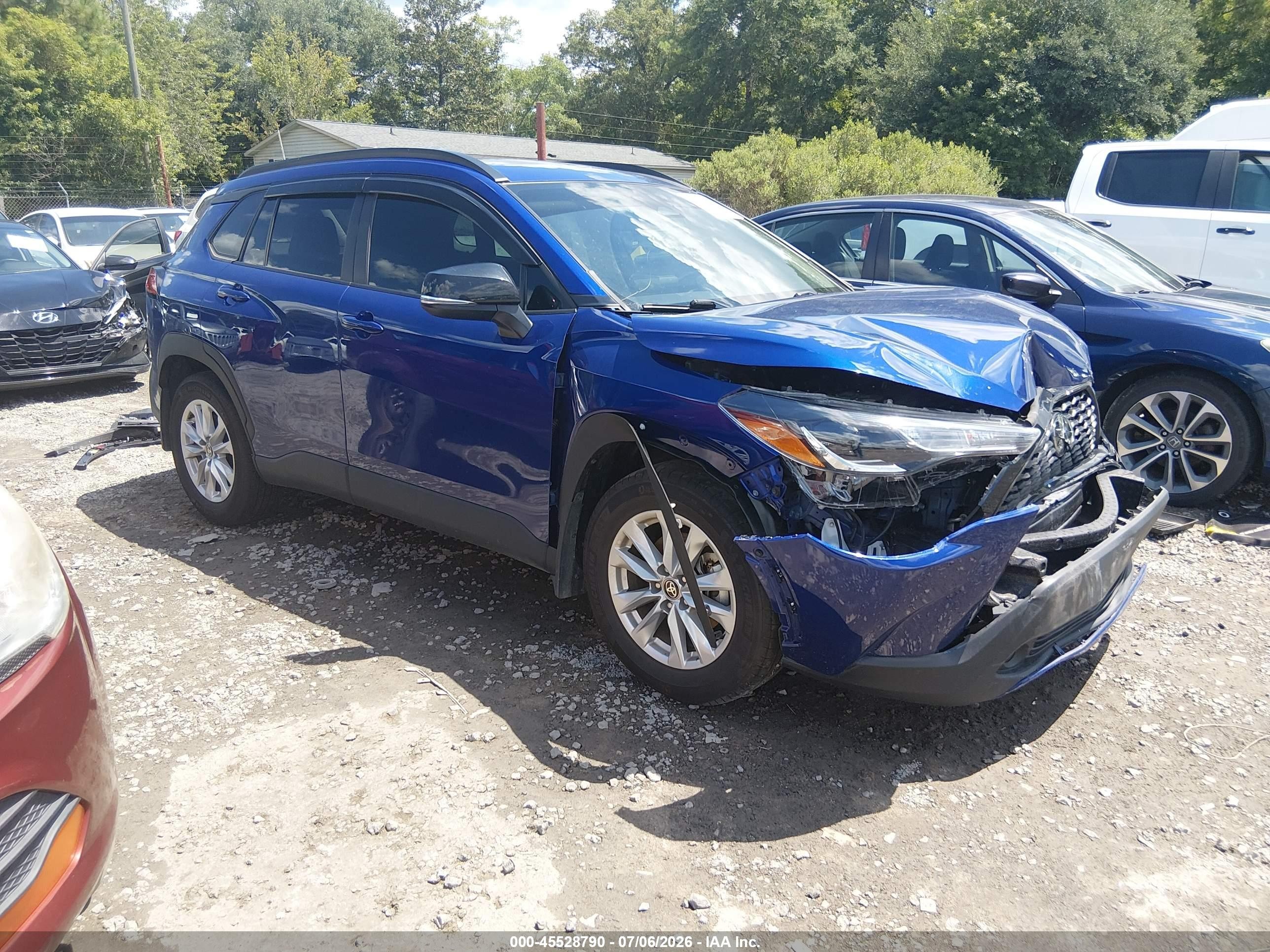 2025 Toyota Corolla Cross VIN 7MUBAAAG8SV118374 — IAAI salvage auction photo