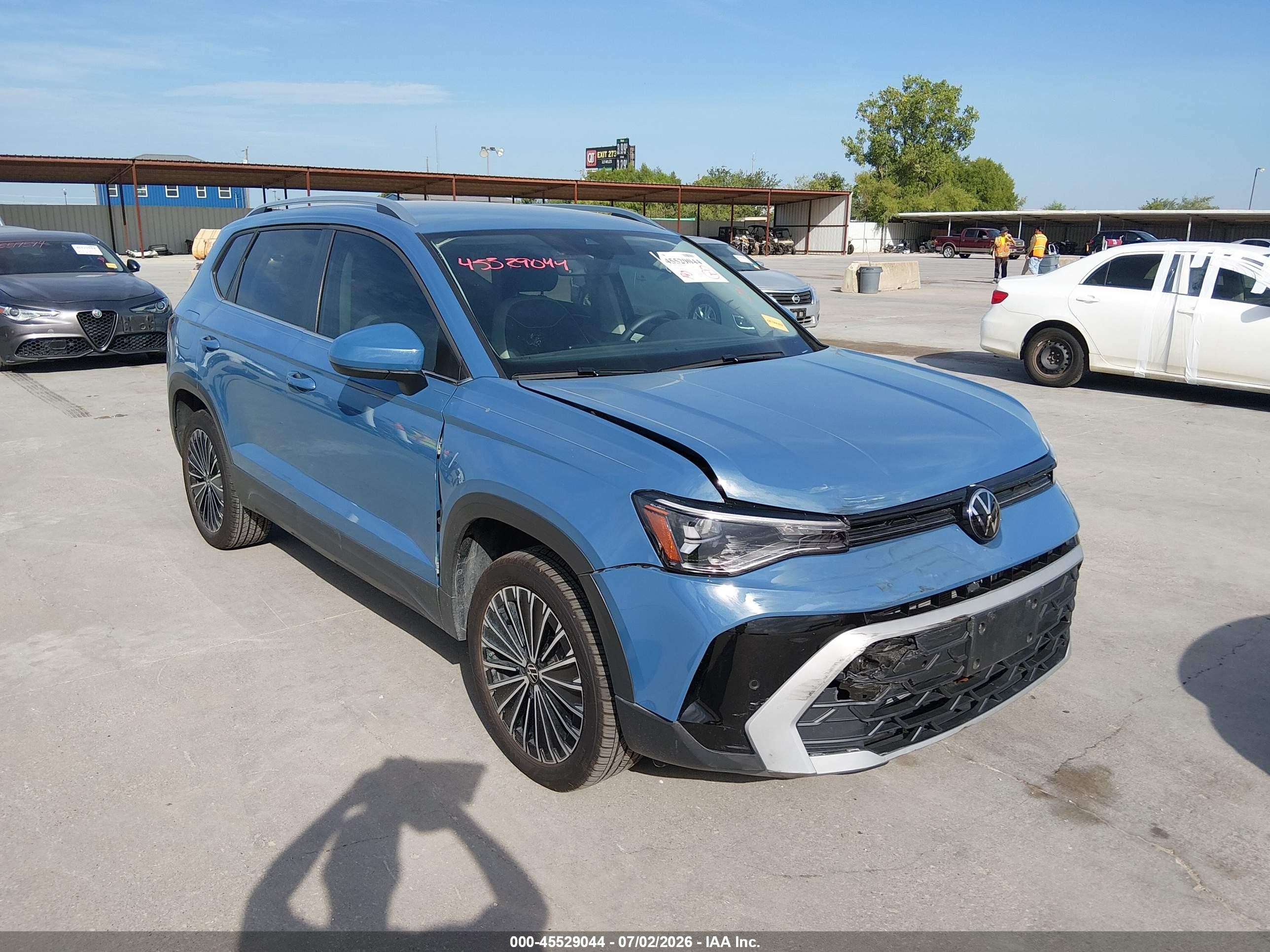 2025 Volkswagen Taos VIN 3VVSC7B21SM064511 — IAAI salvage auction photo
