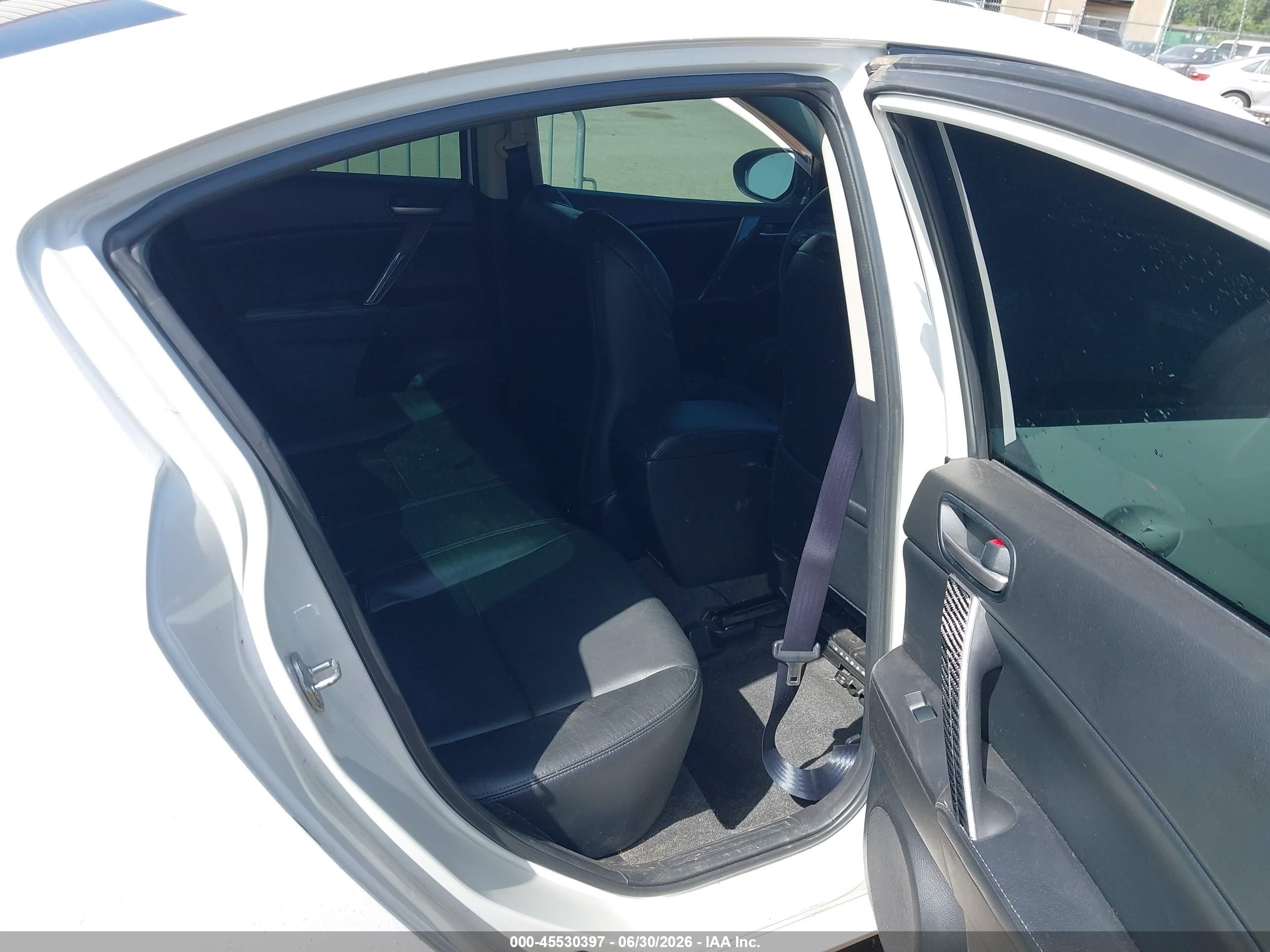 2011 Mazda 3 VIN JM1BL1W66B1380900 IAAI salvage auction — Front End, Clear (Oklahoma), sold $600 on 2026-09-09 (photo 8)