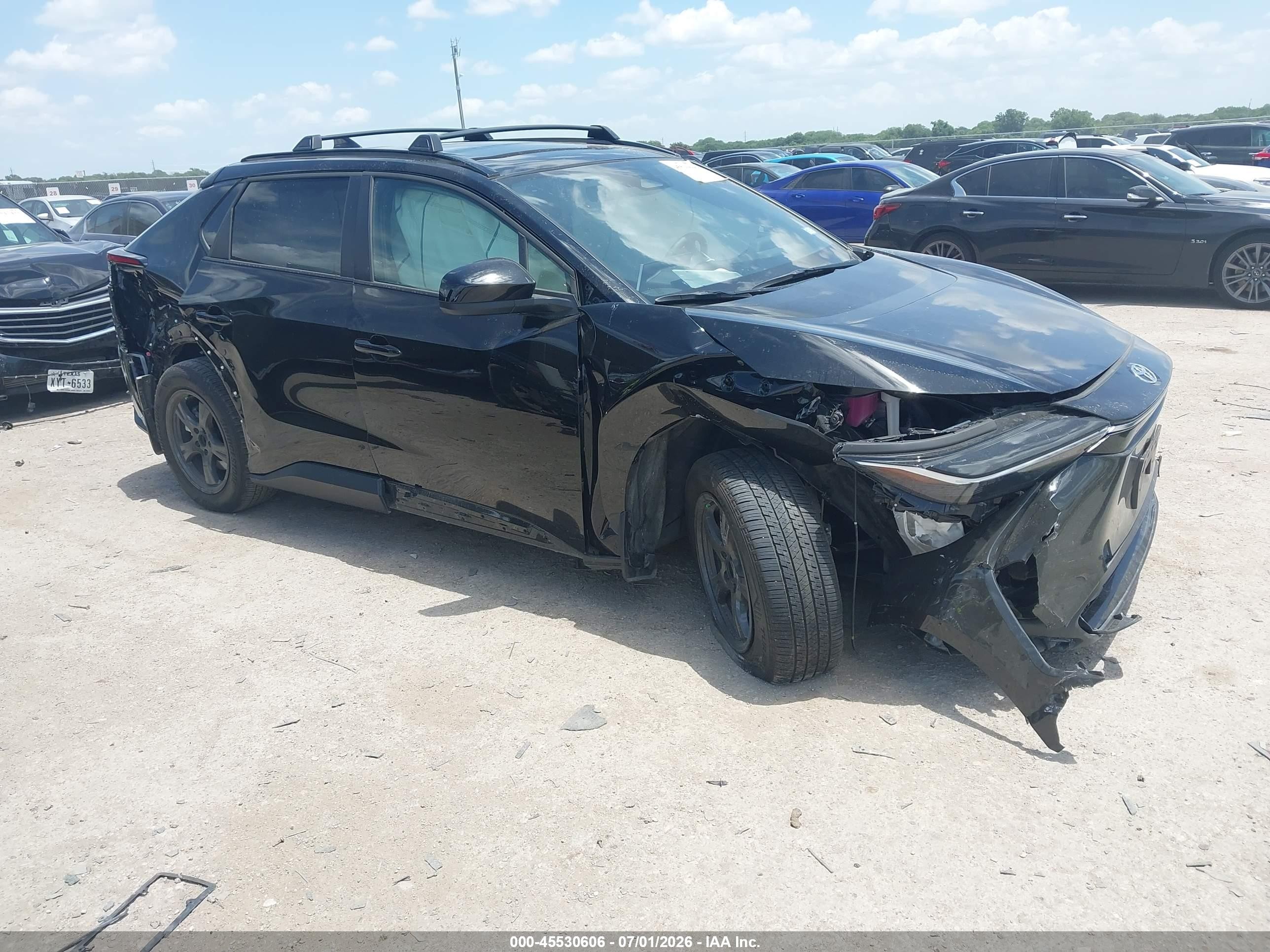 2025 Toyota BZ4X VIN JTMAAAAA1SA073633 — IAAI salvage auction photo