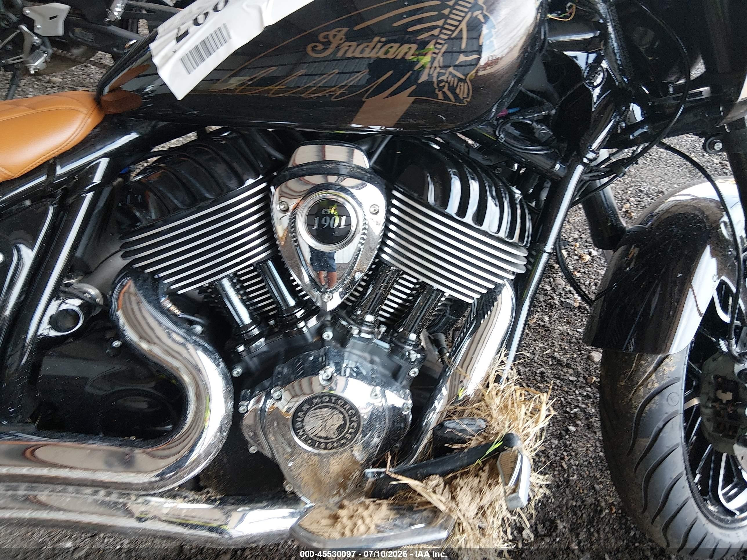2024 Indian Motorcycle Co. Sport Chief VIN 56KDSDBH8R3014899 IAAI salvage auction — Front End, Salvage (Tennessee), sold $4,900 on 2026-09-22 (photo 8)