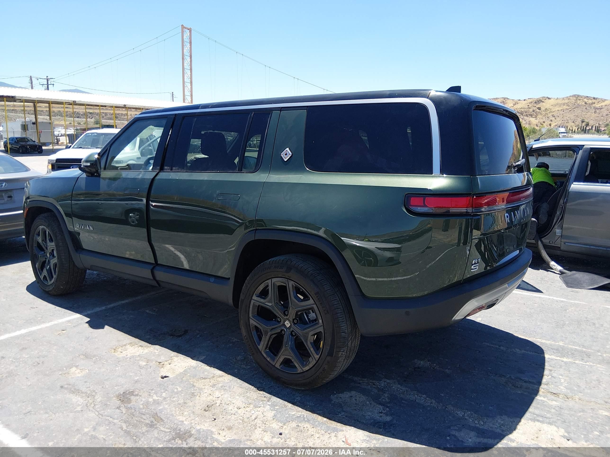 2025 Rivian R1s VIN 7PDSGBBAXSN069279 IAAI salvage auction — Unknown, Salvage (California), sold $12,500 on 2026-08-31 (photo 3)