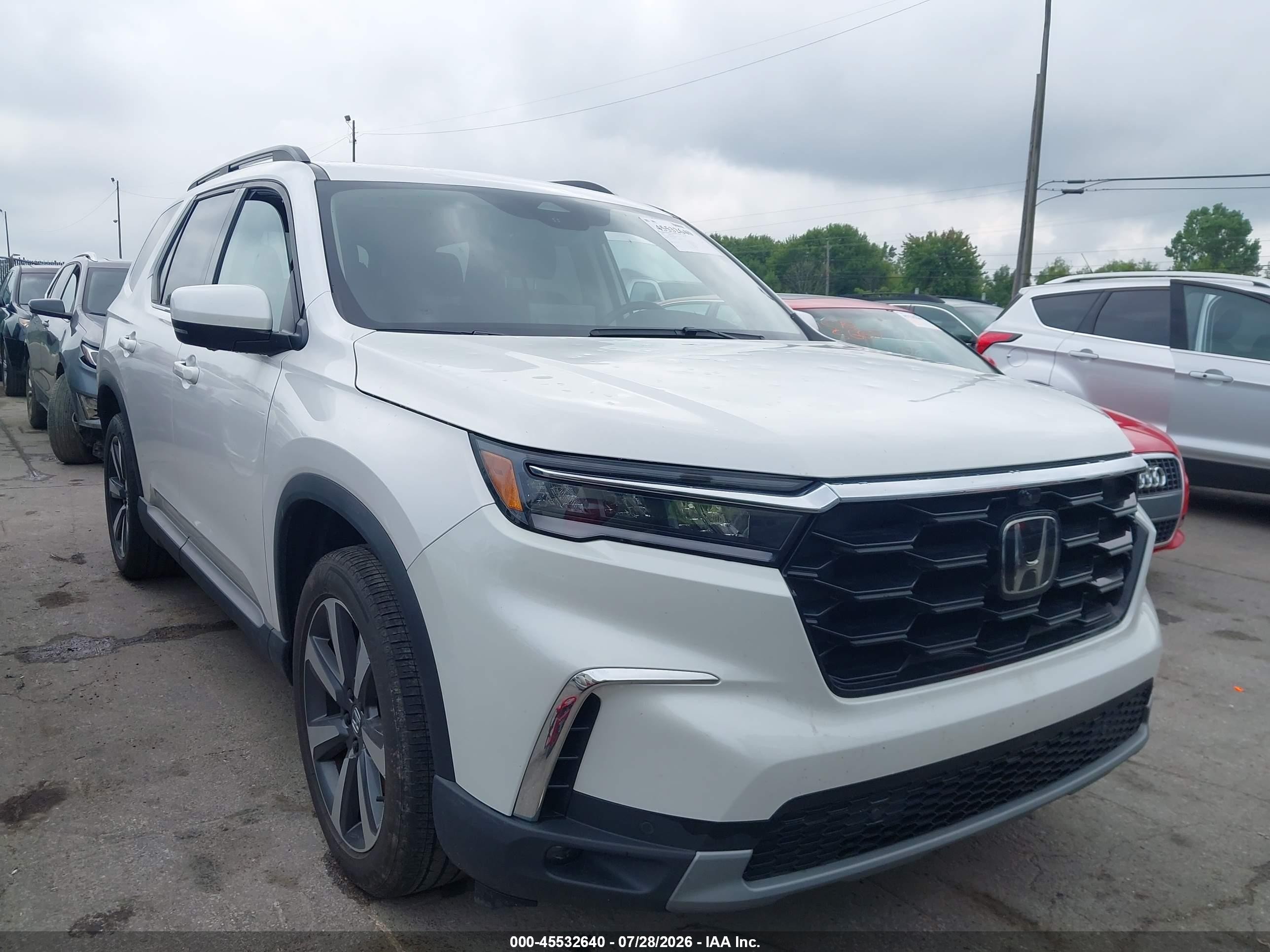 2025 Honda Pilot VIN 5FNYG1H81SB035889 — IAAI salvage auction photo