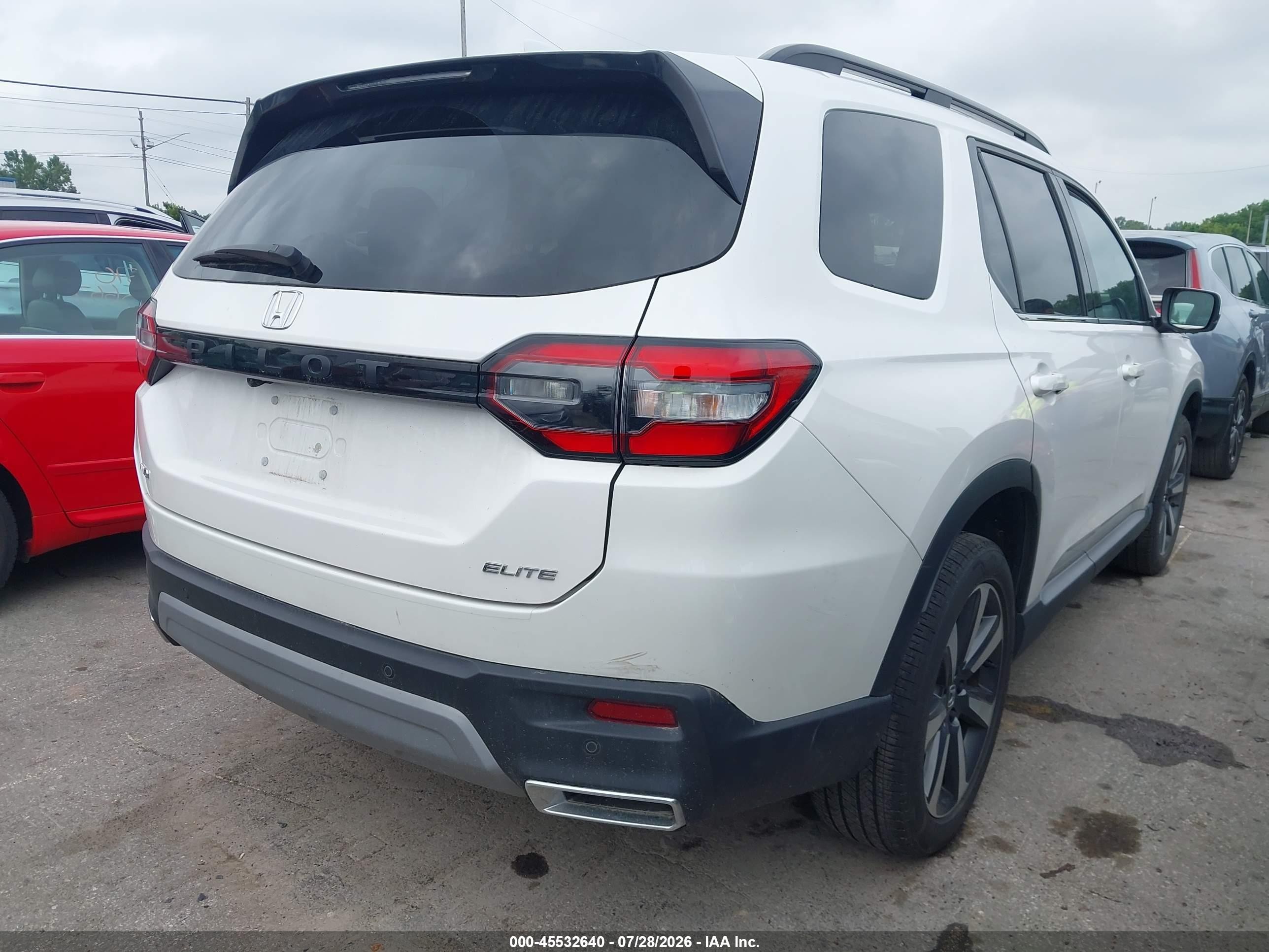 2025 Honda Pilot VIN 5FNYG1H81SB035889 IAAI salvage auction — Hail, Salvage (Ohio), sold $24,750 on 2026-08-25 (photo 4)