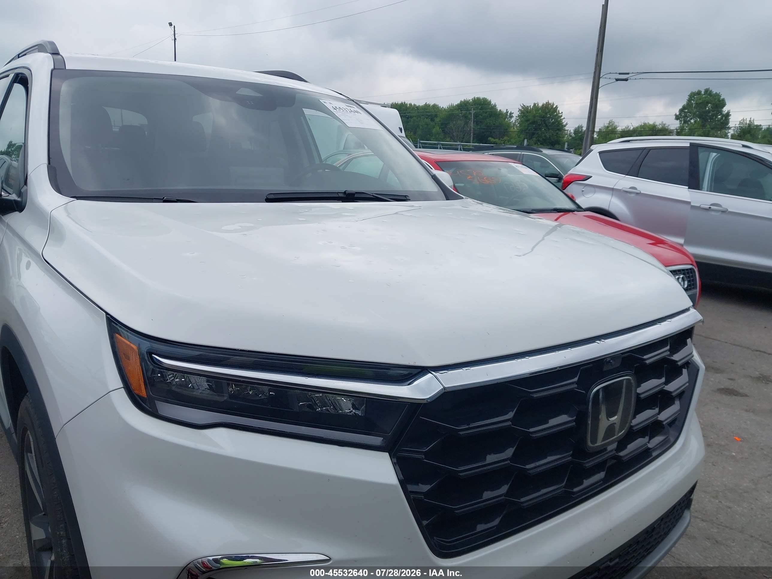 2025 Honda Pilot VIN 5FNYG1H81SB035889 IAAI salvage auction — Hail, Salvage (Ohio), sold $24,750 on 2026-08-25 (photo 6)