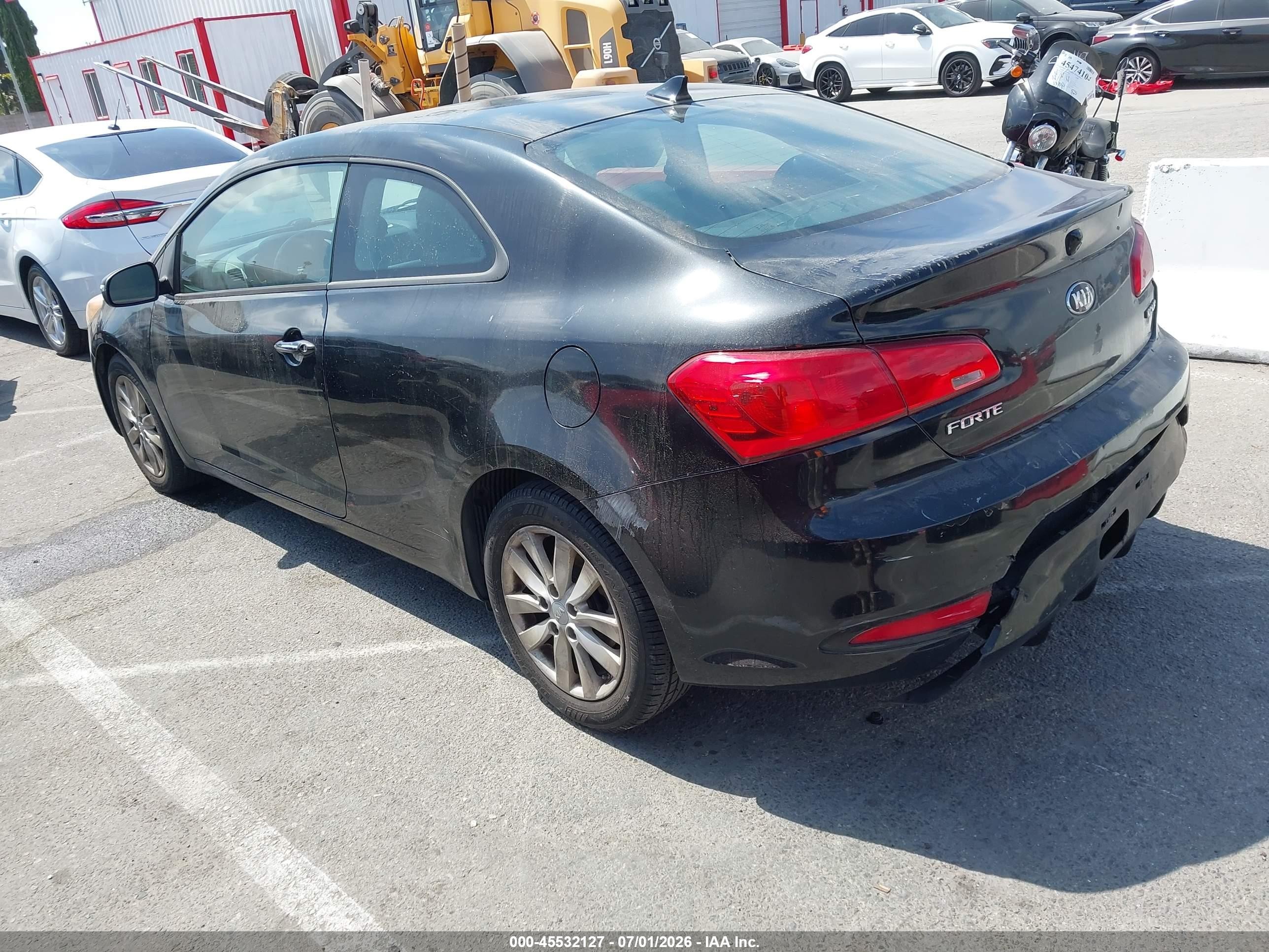 2014 Kia Forte VIN KNAFX6A88E5202024 IAAI salvage auction — Normal Wear, Clear - Dealer Only (California), sold $225 on 2026-07-09 (photo 3)