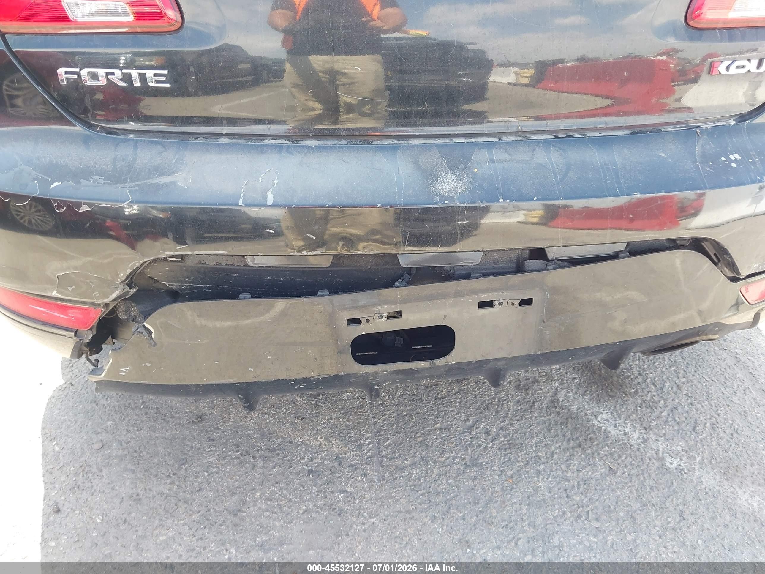 2014 Kia Forte VIN KNAFX6A88E5202024 IAAI salvage auction — Normal Wear, Clear - Dealer Only (California), sold $225 on 2026-07-09 (photo 6)