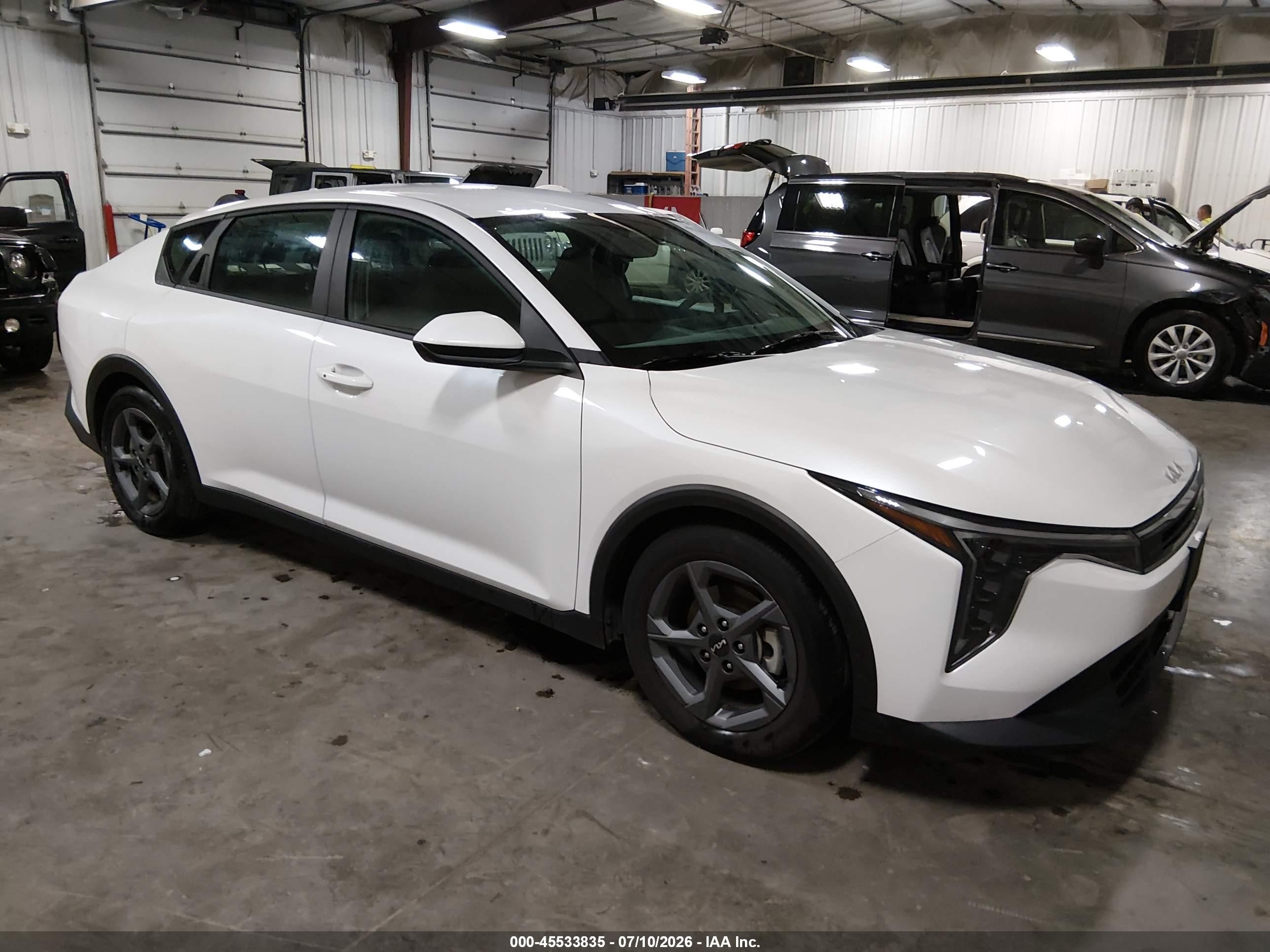 2025 Kia K4 VIN 3KPFT4DE7SE142239 — IAAI salvage auction photo