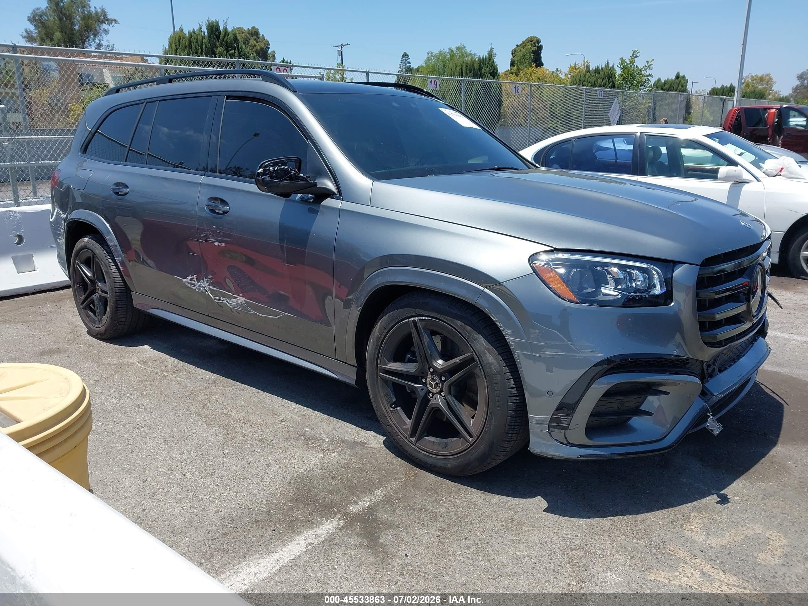 2025 Mercedes-Benz GLS-Class VIN 4JGFF5KE3SB452820 — IAAI salvage auction photo