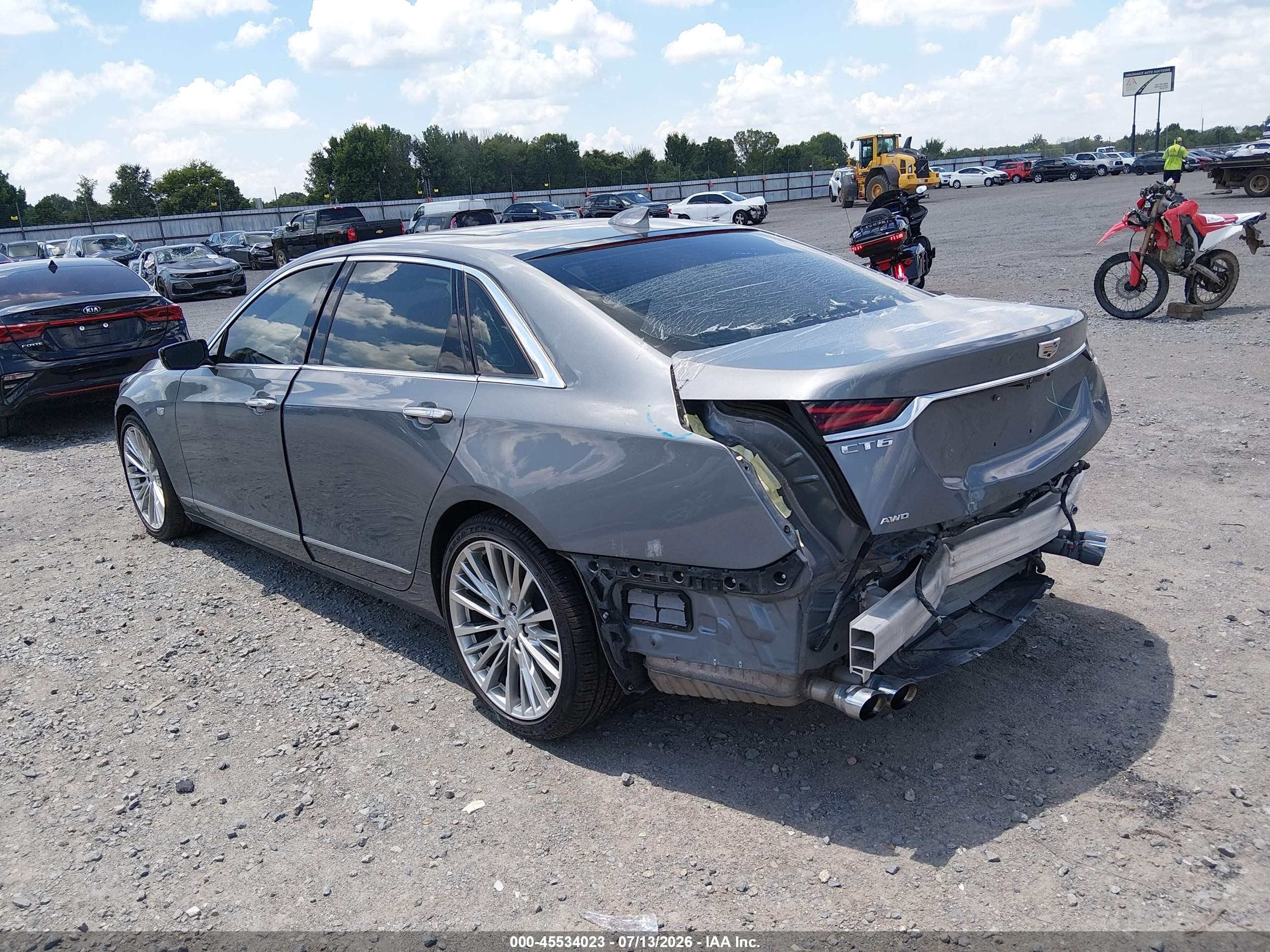 2020 Cadillac Ct6 VIN 1G6KE5RS7LU100043 IAAI salvage auction — Rear End, Wait Title, sold $11,400 on 2026-09-20 (photo 3)