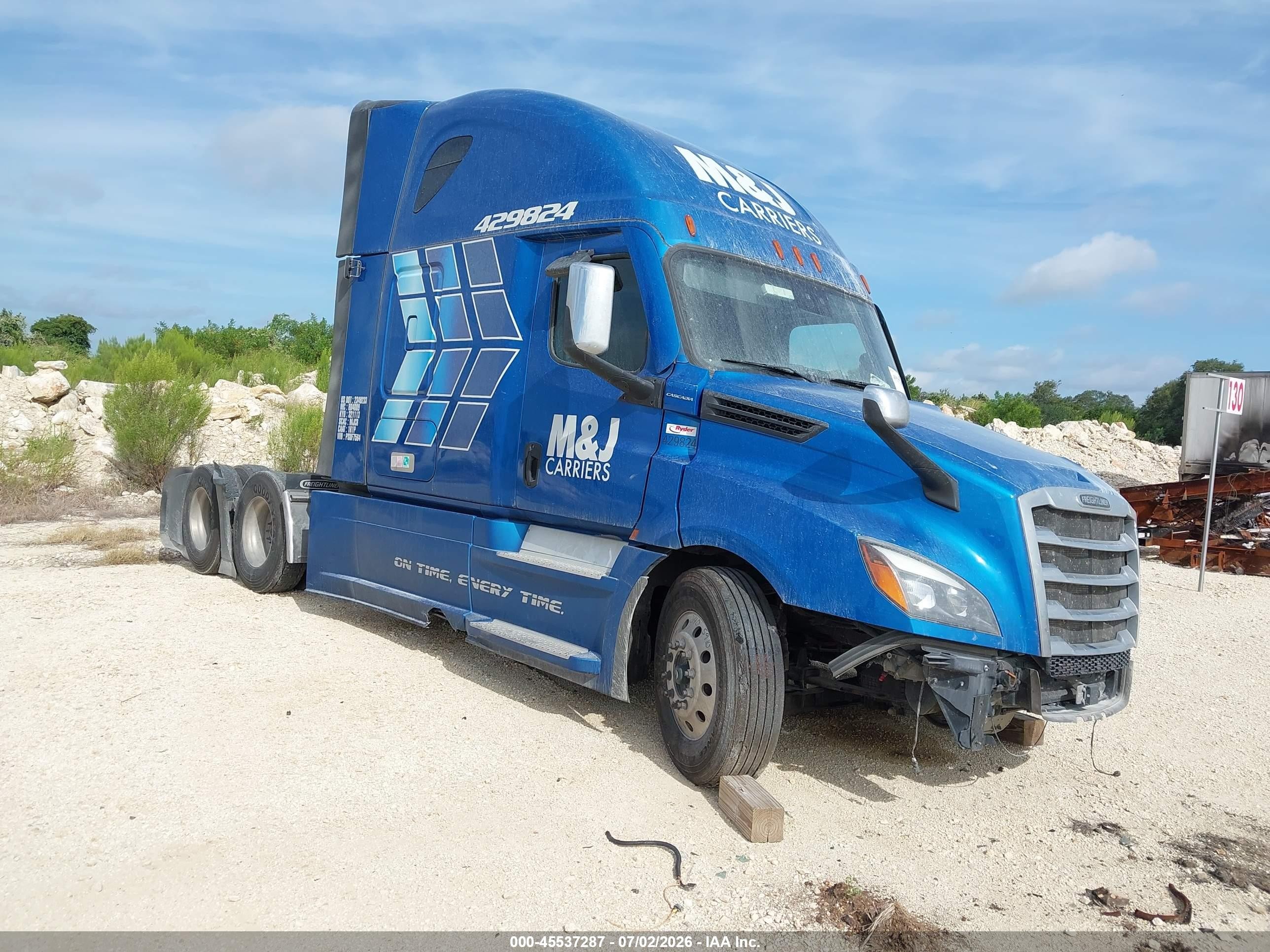 2023 Freightliner New Cascadia 126 VIN 3AKJHHDR8PSUF7564 — IAAI salvage auction photo