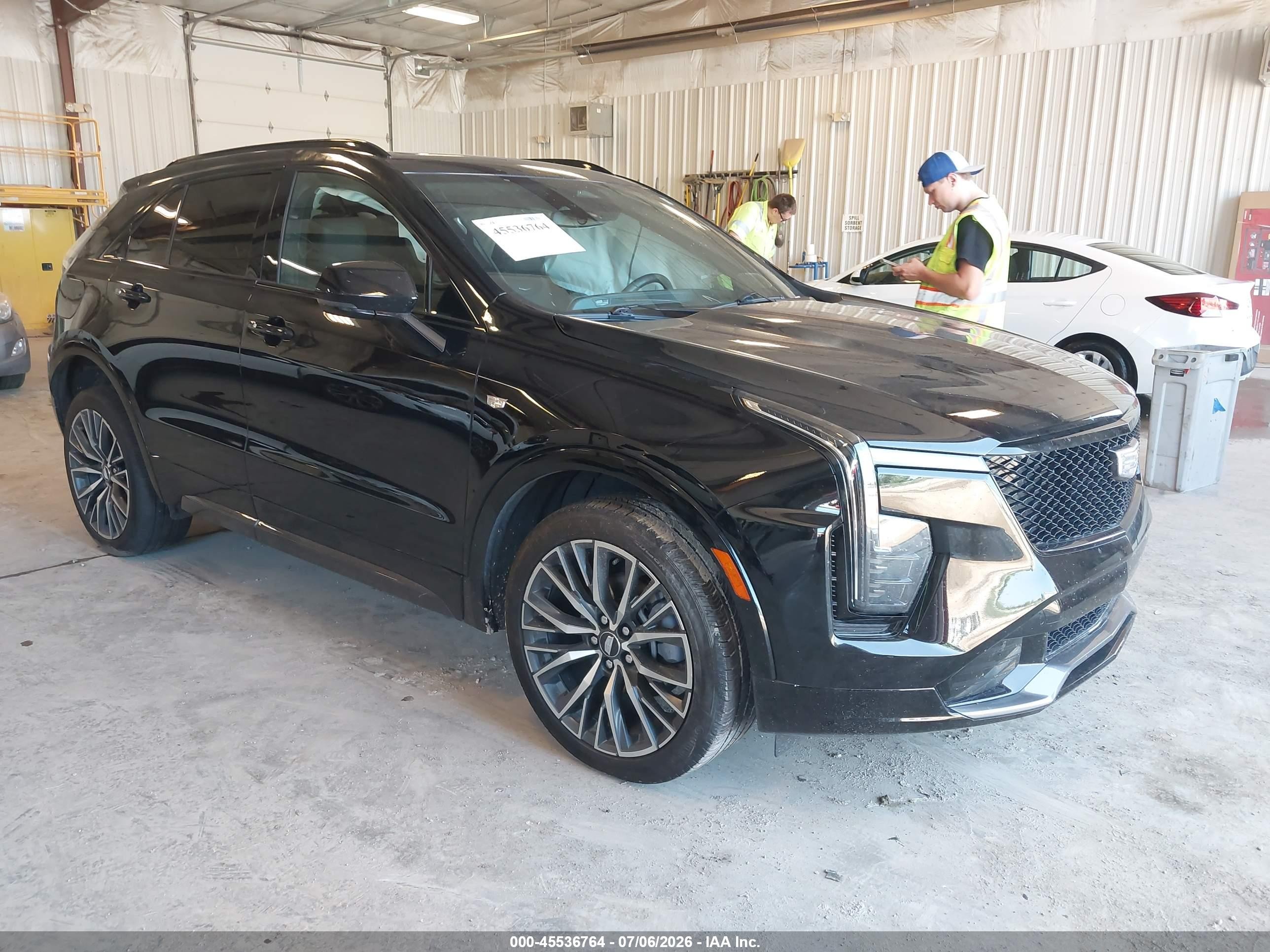 2024 Cadillac XT4 VIN 1GYFZFR45RF102407 — IAAI salvage auction photo