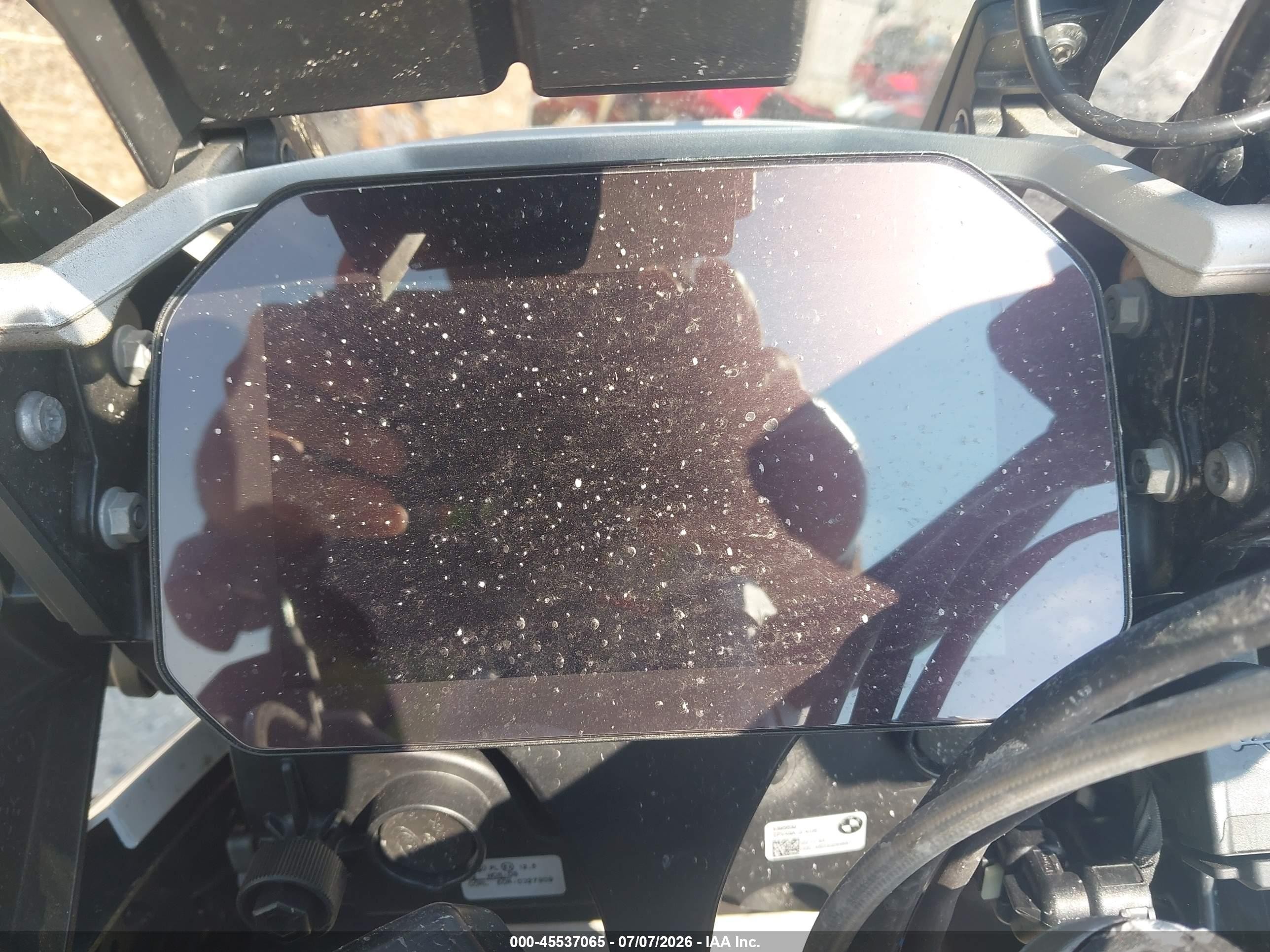 2024 BMW R 1250 VIN WB10M1309R6J50816 IAAI salvage auction — Rear End, Clear (South Carolina), sold $8,400 on 2026-09-09 (photo 7)