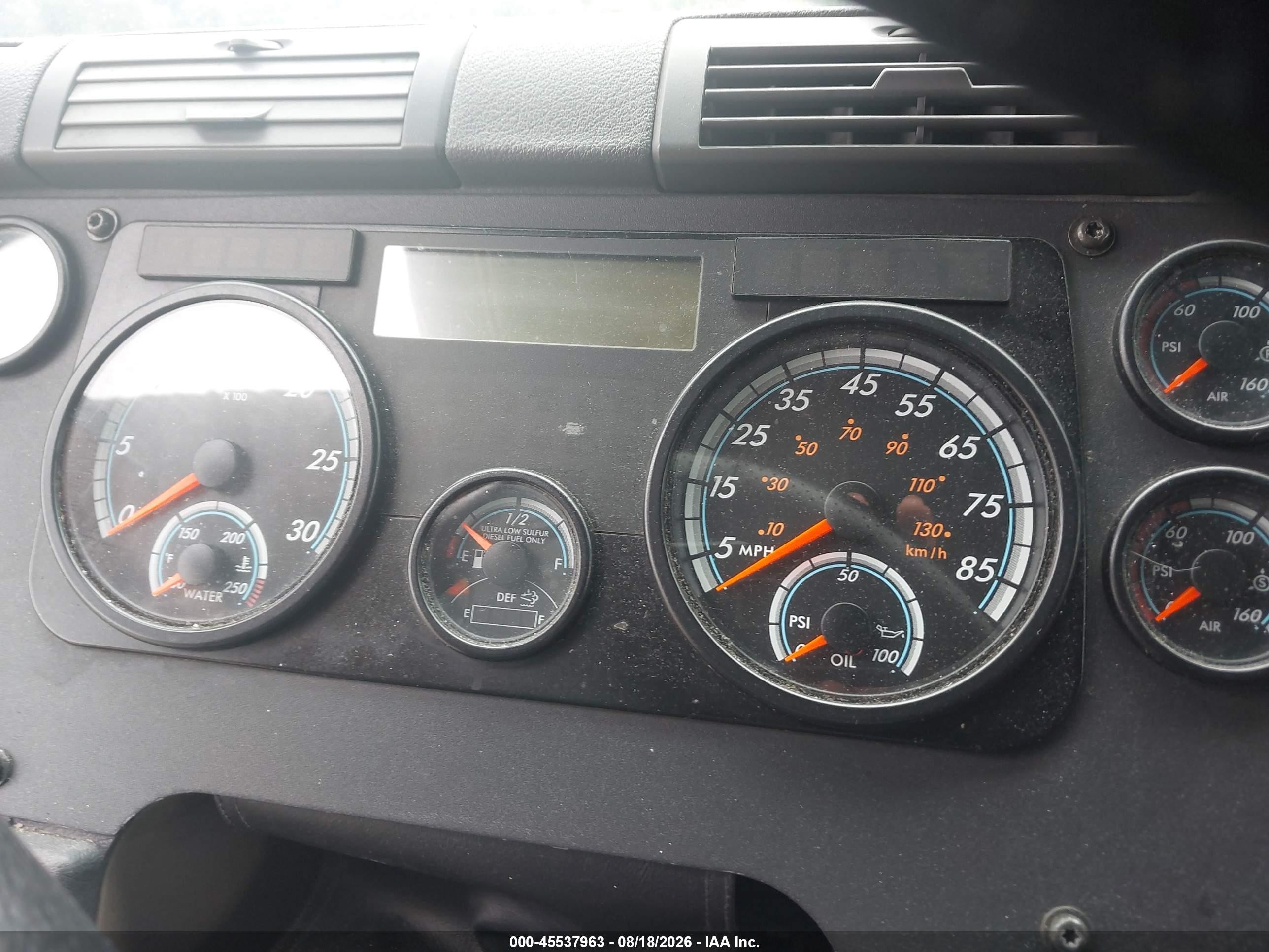 2016 Freightliner Cascadia 125 VIN 1FUJGLD53GLGV0307 IAAI salvage auction — Front End, Salvage (Illinois), sold $1,450 on 2026-08-26 (photo 5)