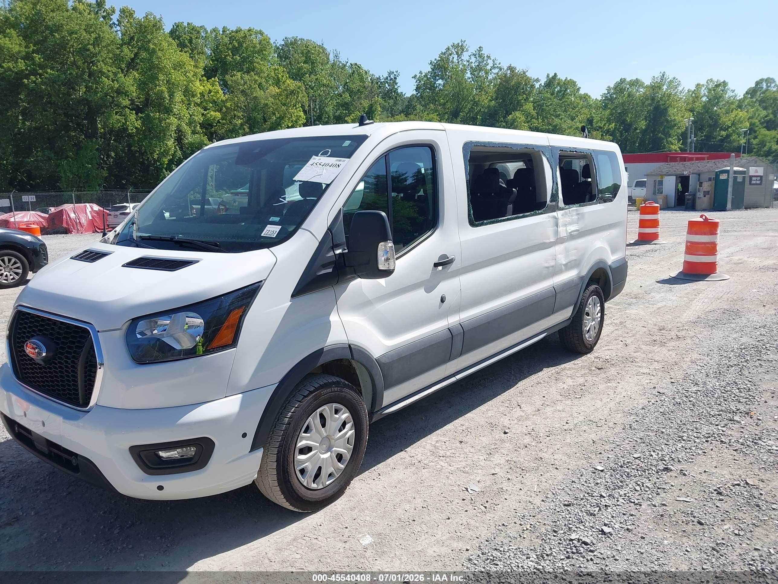 2025 Ford Transit-350 VIN 1FBAX2Y81SKA74254 IAAI salvage auction — Side, Enterprise Vehicles Clear Only (North Carolina), sold $32,100 on 2026-07-07 (photo 2)