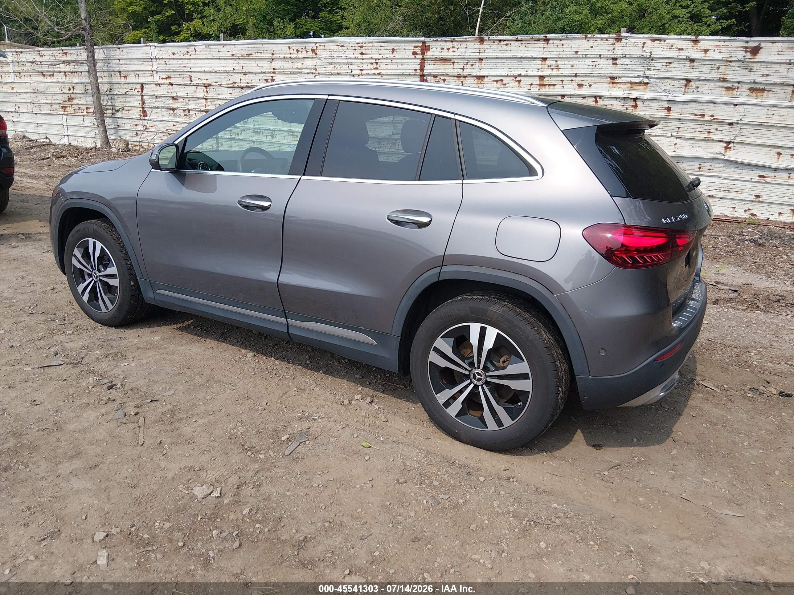 2024 Mercedes-Benz GLA-Class VIN W1N4N4HBXRJ607281 IAAI salvage auction — Unknown, Salvage (Massachusetts), sold $15,050 on 2026-08-19 (photo 3)