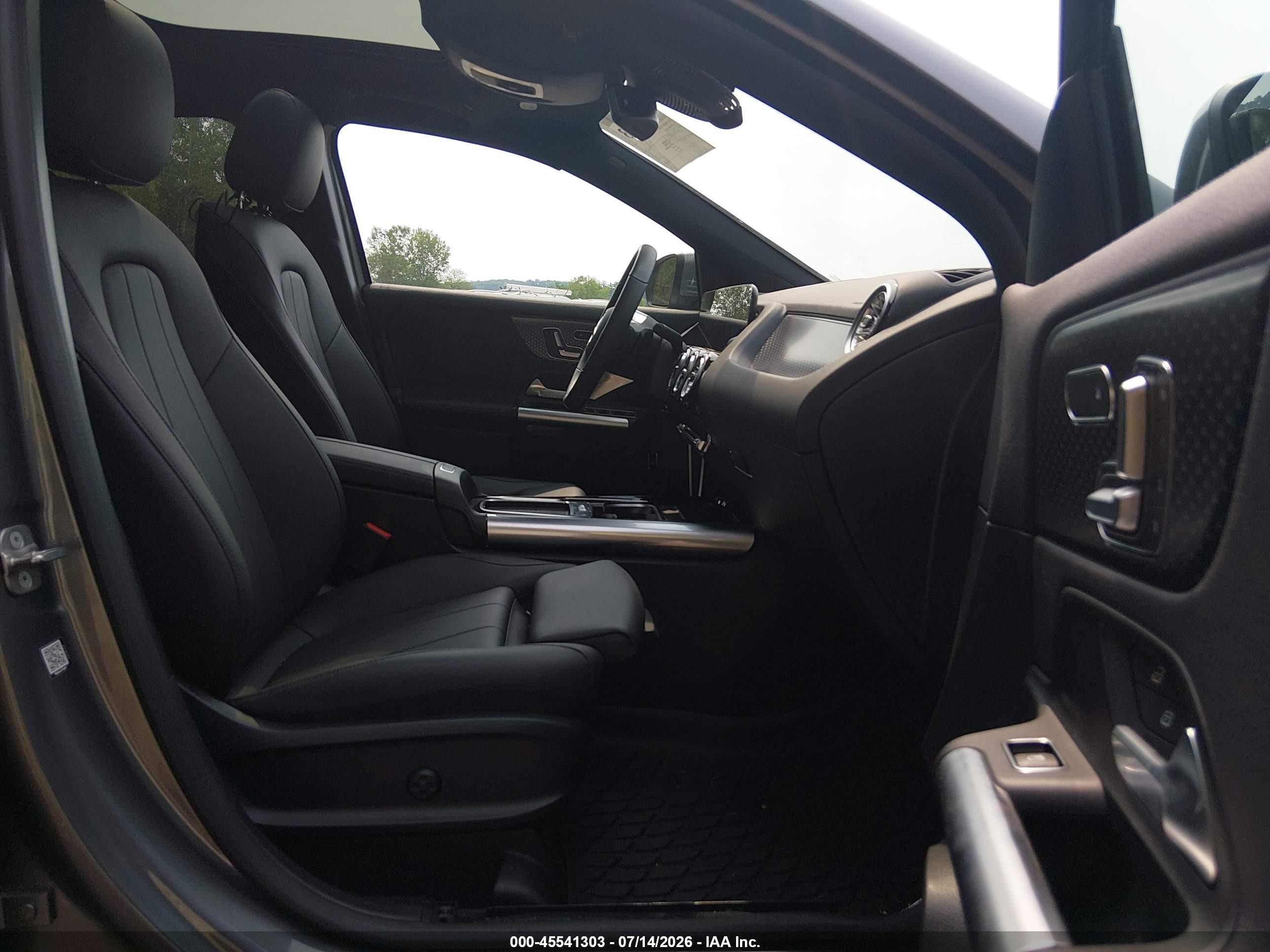 2024 Mercedes-Benz GLA-Class VIN W1N4N4HBXRJ607281 IAAI salvage auction — Unknown, Salvage (Massachusetts), sold $15,050 on 2026-08-19 (photo 5)