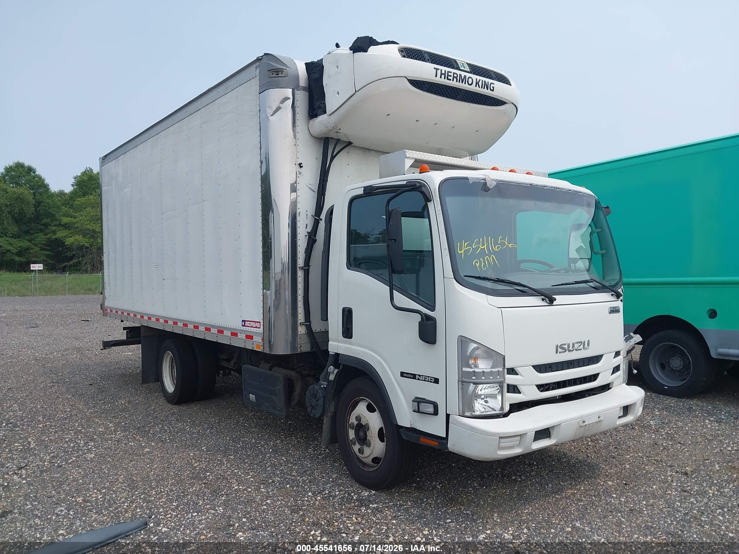 2022 Isuzu NRR VIN JALE5W161N7304450 — IAAI salvage auction photo