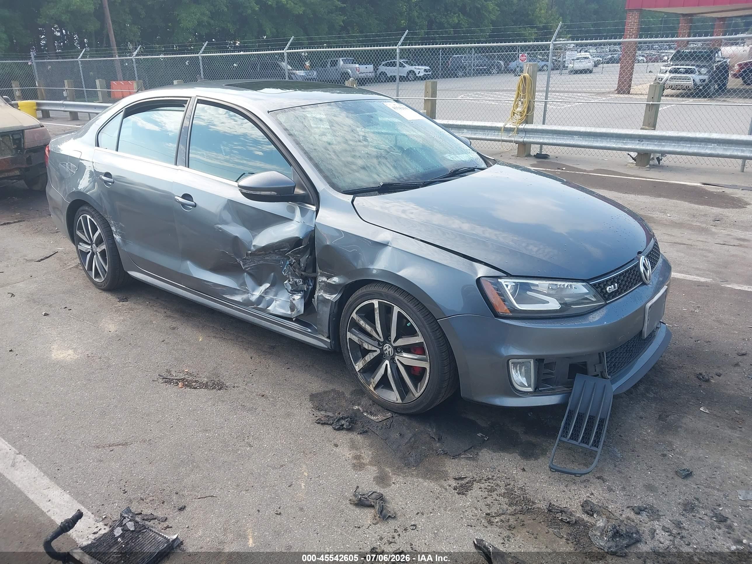2013 Volkswagen Jetta VIN 3VW4A7AJ3DM240819 IAAI salvage auction — Side, Salvage (North Carolina), sold $1,500 on 2026-09-14 (photo 1)