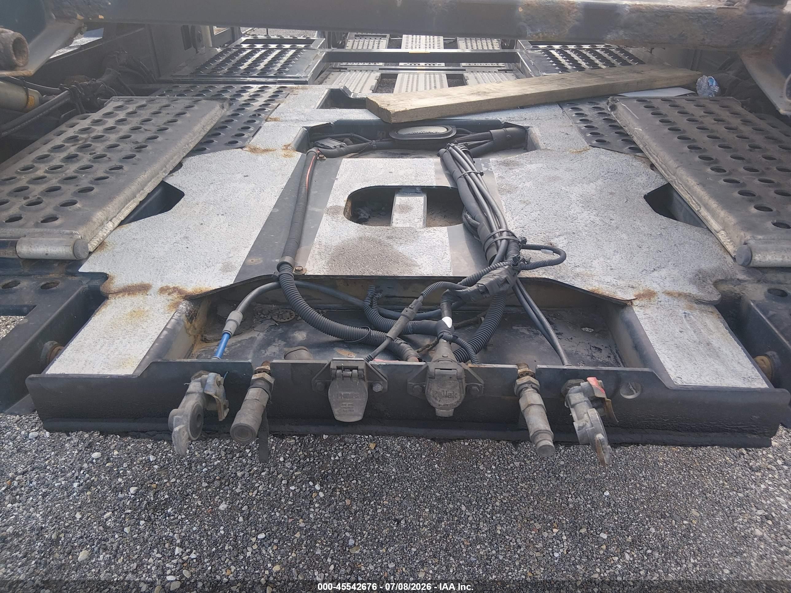 2020 Cottrell Inc Unknown VIN 5E0AX1746LG405001 IAAI salvage auction — Unknown, Salvage (Pennsylvania), sold $4,100 on 2026-08-05 (photo 7)