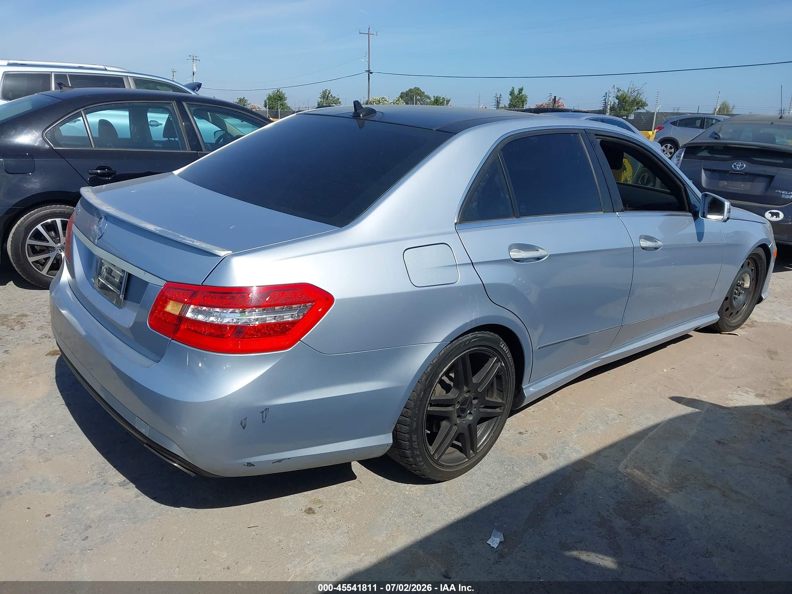 2013 Mercedes-Benz E-Class VIN WDDHF5KB8DA671466 IAAI salvage auction — Normal Wear, Clear (Nevada), sold $600 on 2026-07-09 (photo 4)