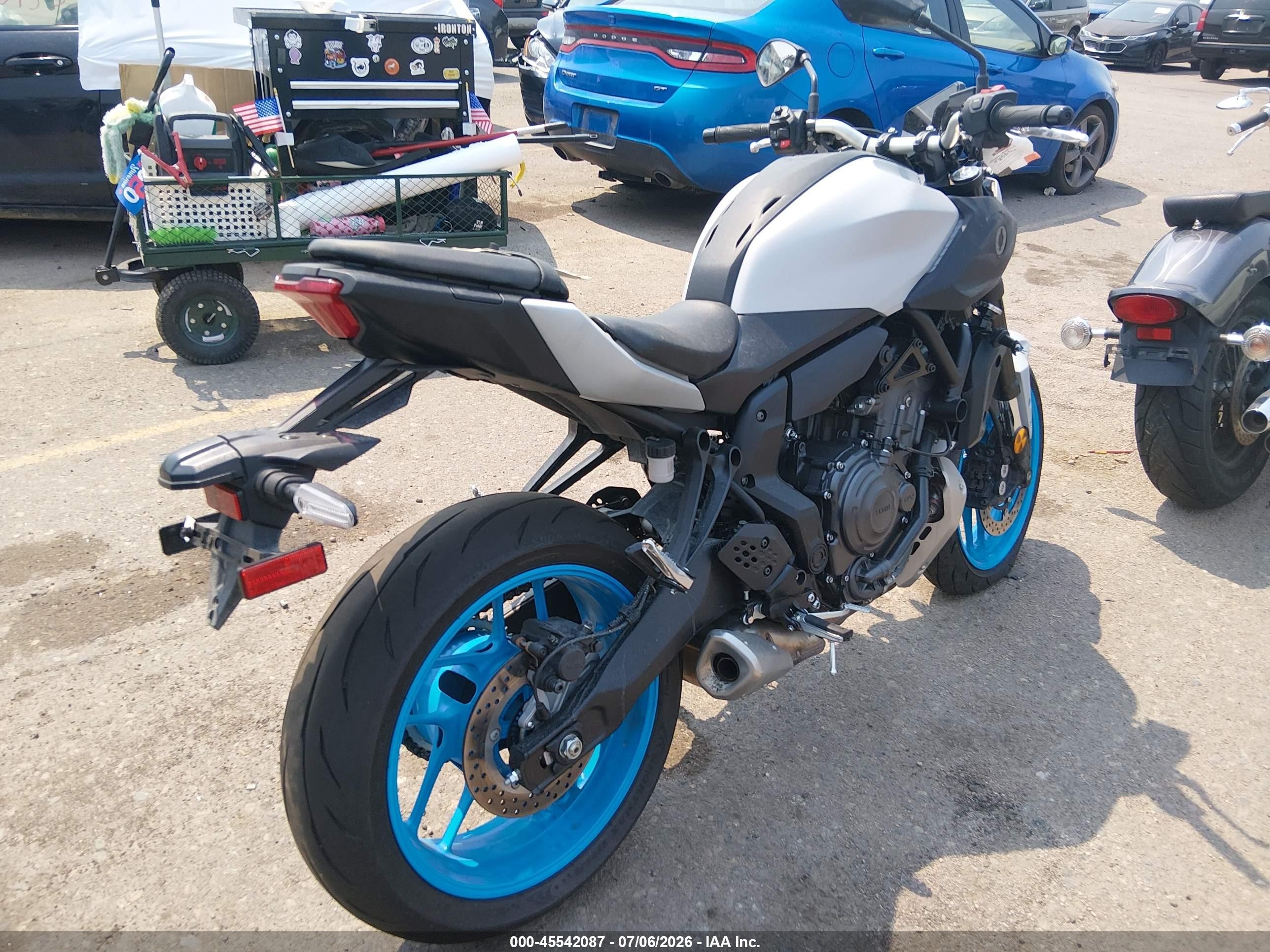 2026 Yamaha VIN JYARM48E9TA005923 IAAI salvage auction — Side, Salvage (Colorado), sold $3,350 on 2026-09-08 (photo 4)