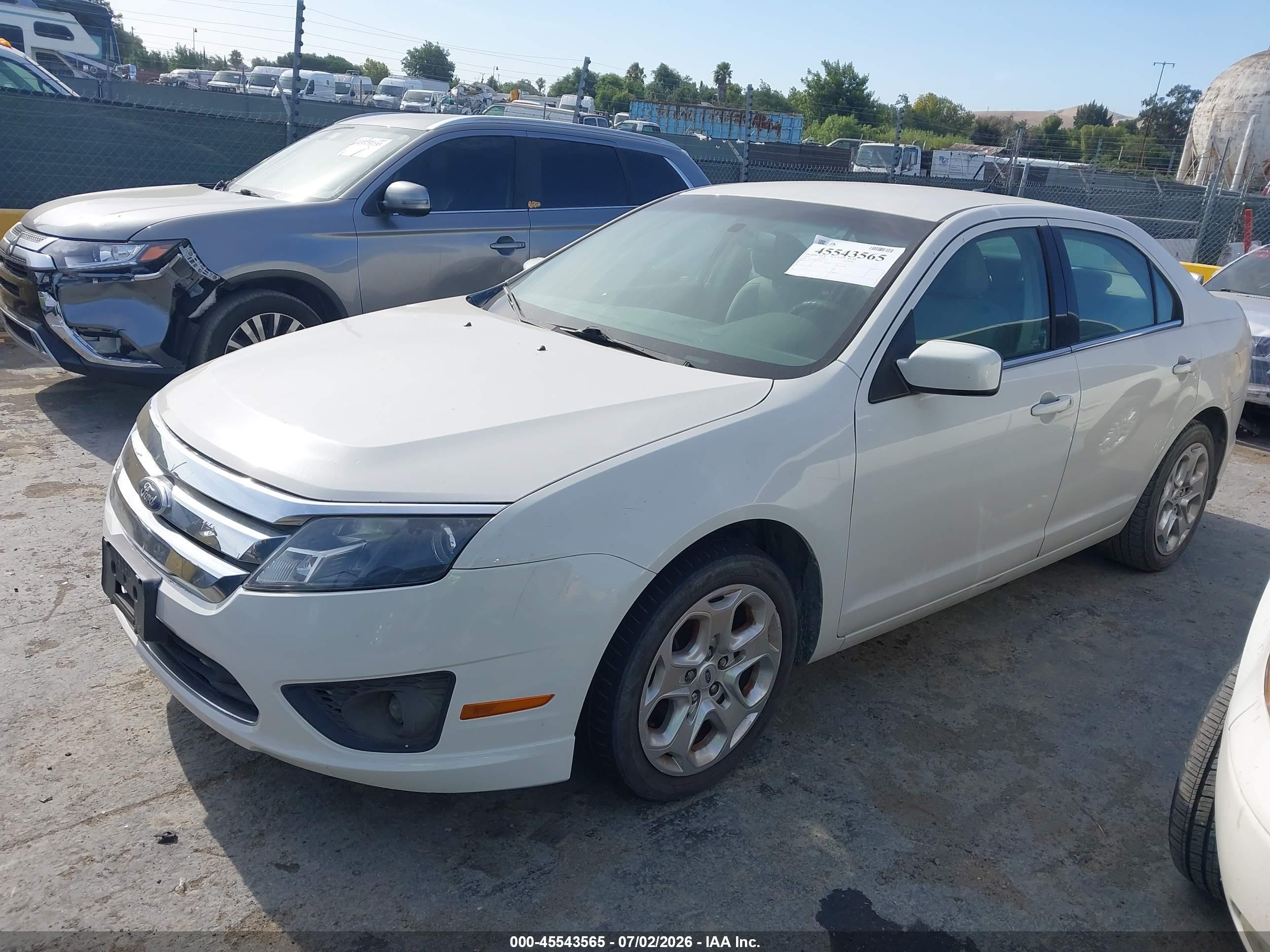 2010 Ford Fusion VIN 3FAHP0HG8AR417731 IAAI salvage auction — Normal Wear, Clear - Dealer Only (California), sold $275 on 2026-07-09 (photo 2)