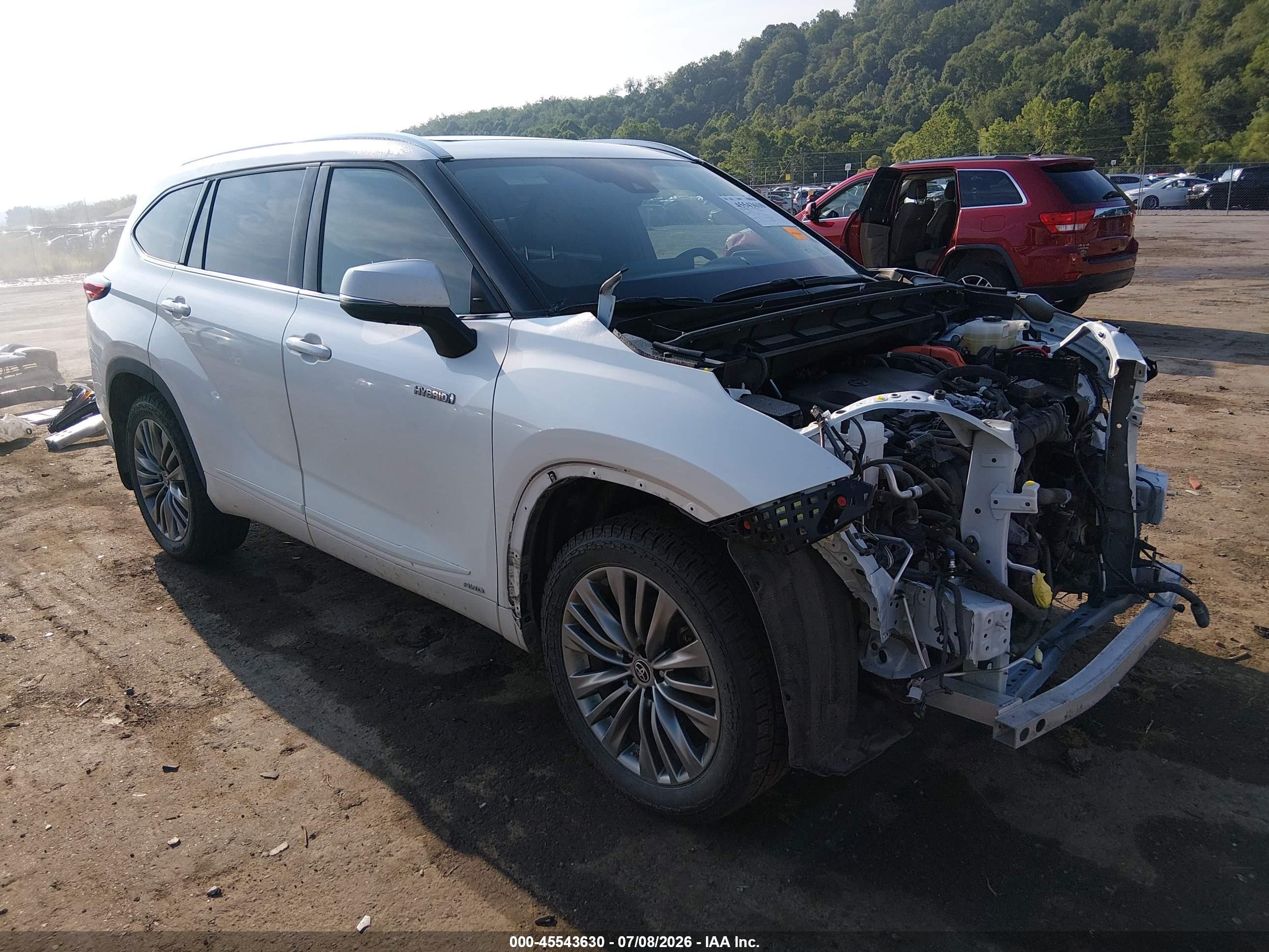 2021 Toyota Highlander Hybrid VIN 5TDEBRCH5MS017661 — IAAI salvage auction photo
