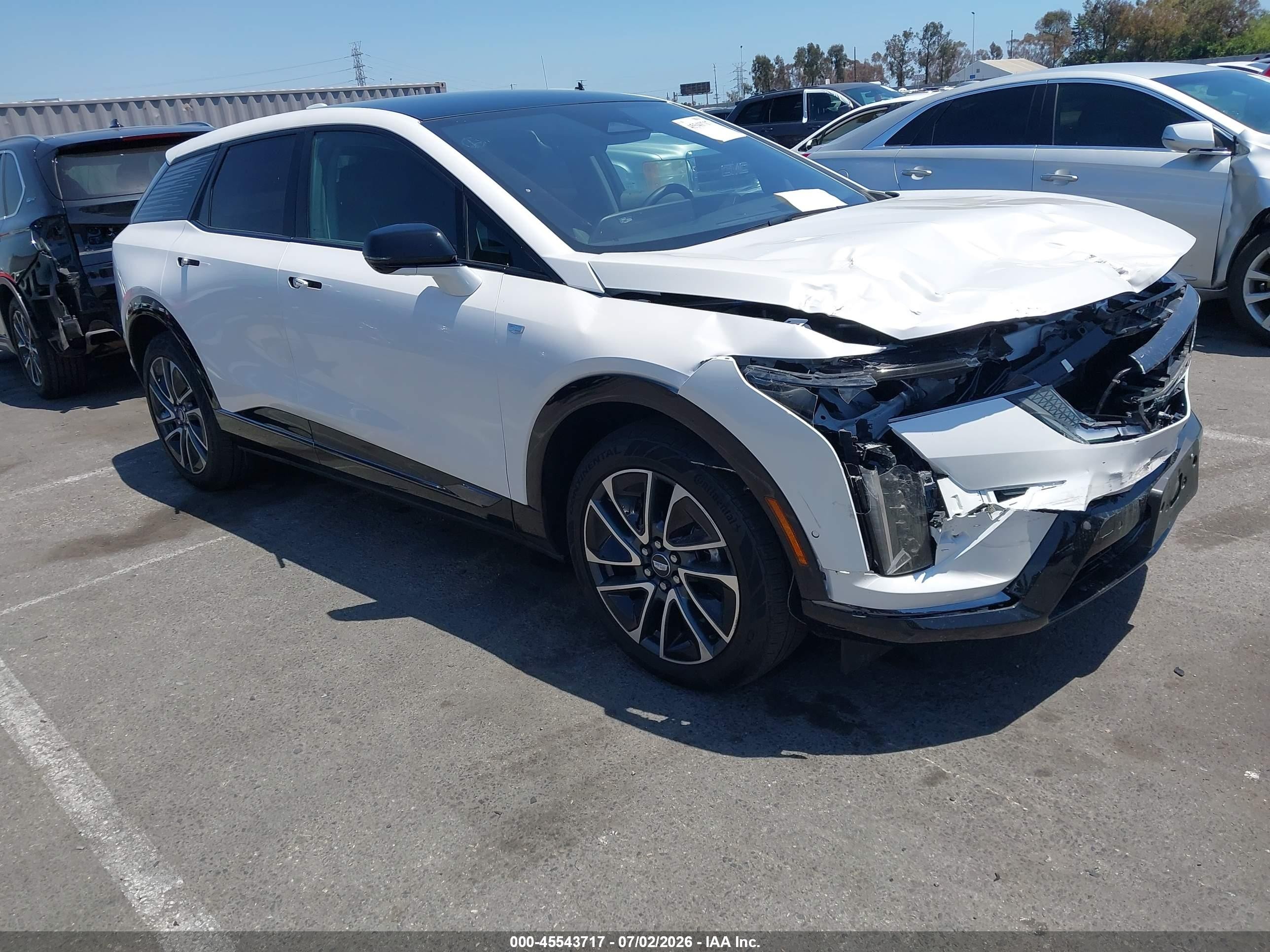 2025 Cadillac OPTIQ VIN 3GYK3GMR2SS207139 IAAI salvage auction — Front End, Salvage (California), sold $16,850 on 2026-07-09 (photo 1)