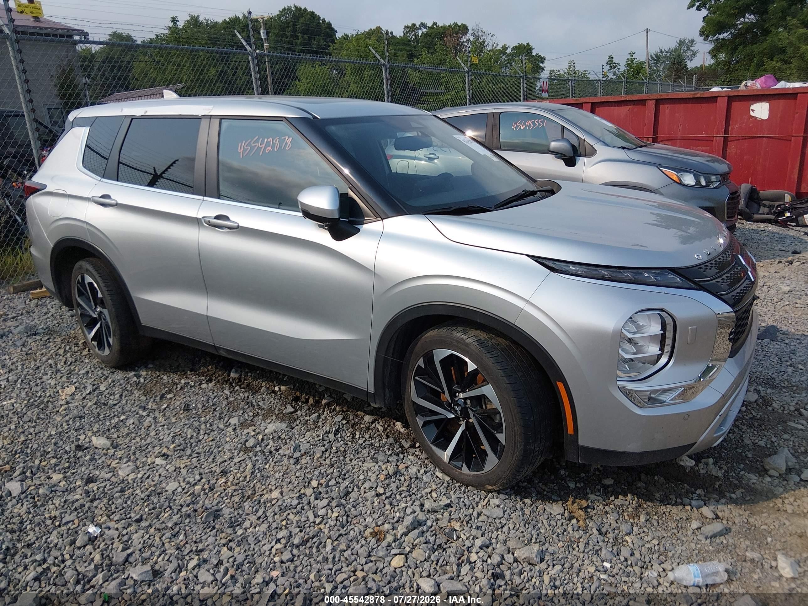 2024 Mitsubishi Outlander VIN JA4J4VA87RZ077820 — IAAI salvage auction photo